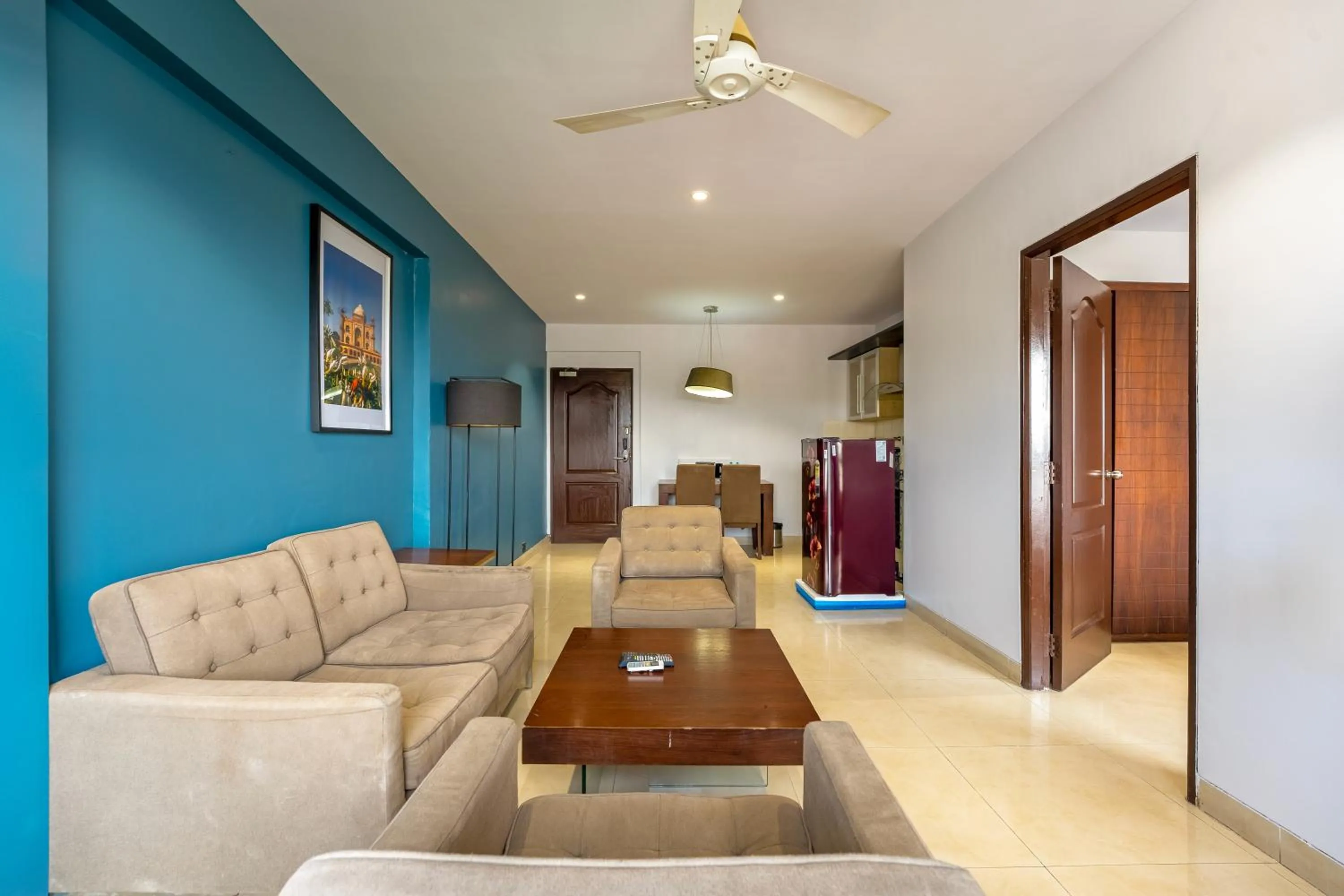 Living room in asar Landmark Suites Mumbai International Airport by Orion Hotels