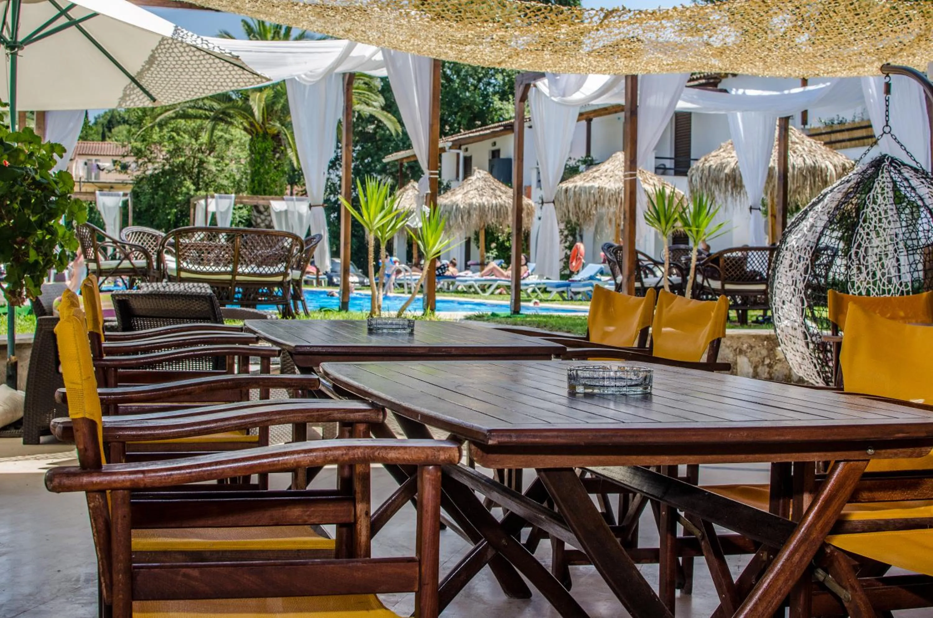 Restaurant/places to eat in Zografia