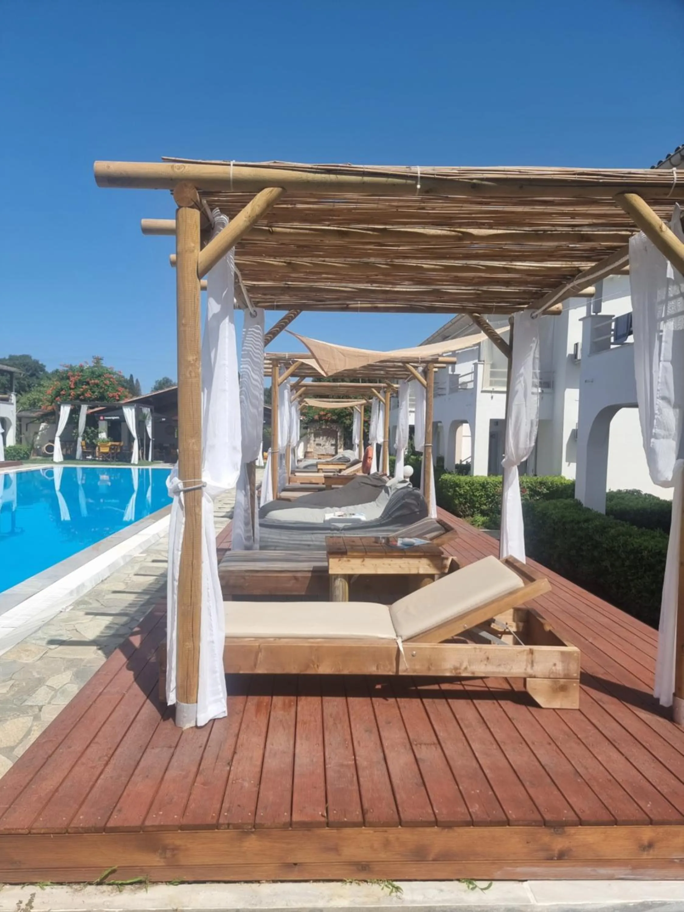 Swimming pool in Zografia