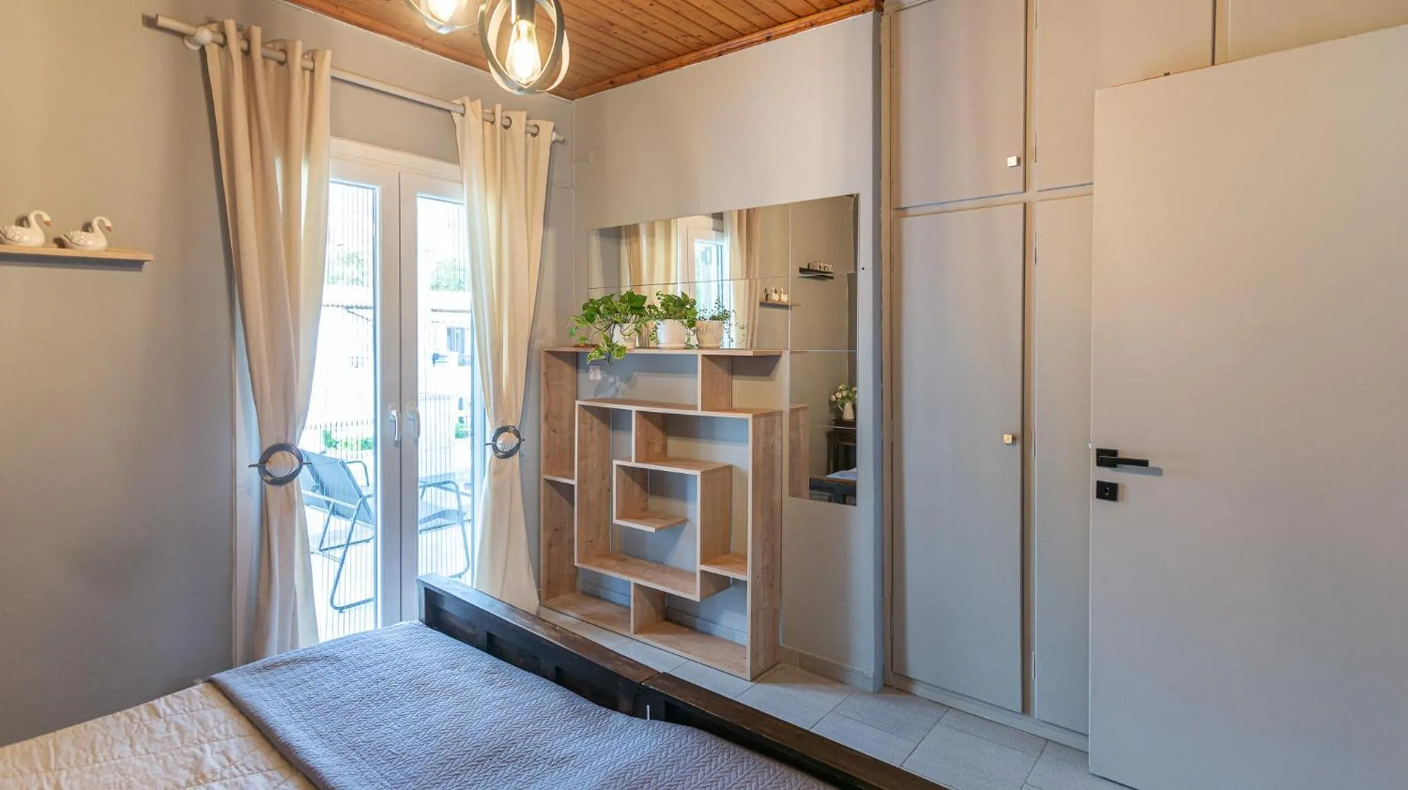Bedroom in Zografia