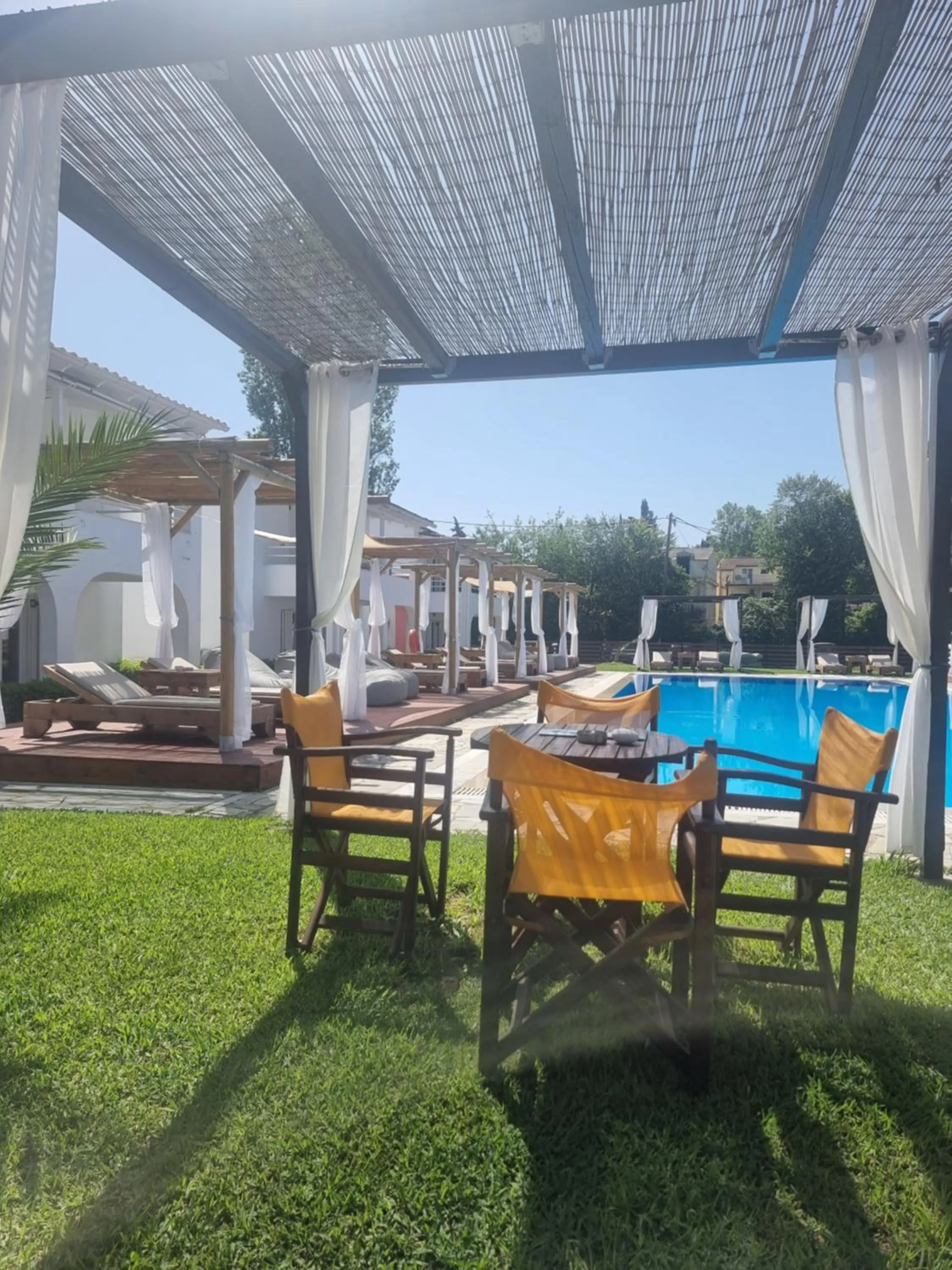 Swimming pool in Zografia