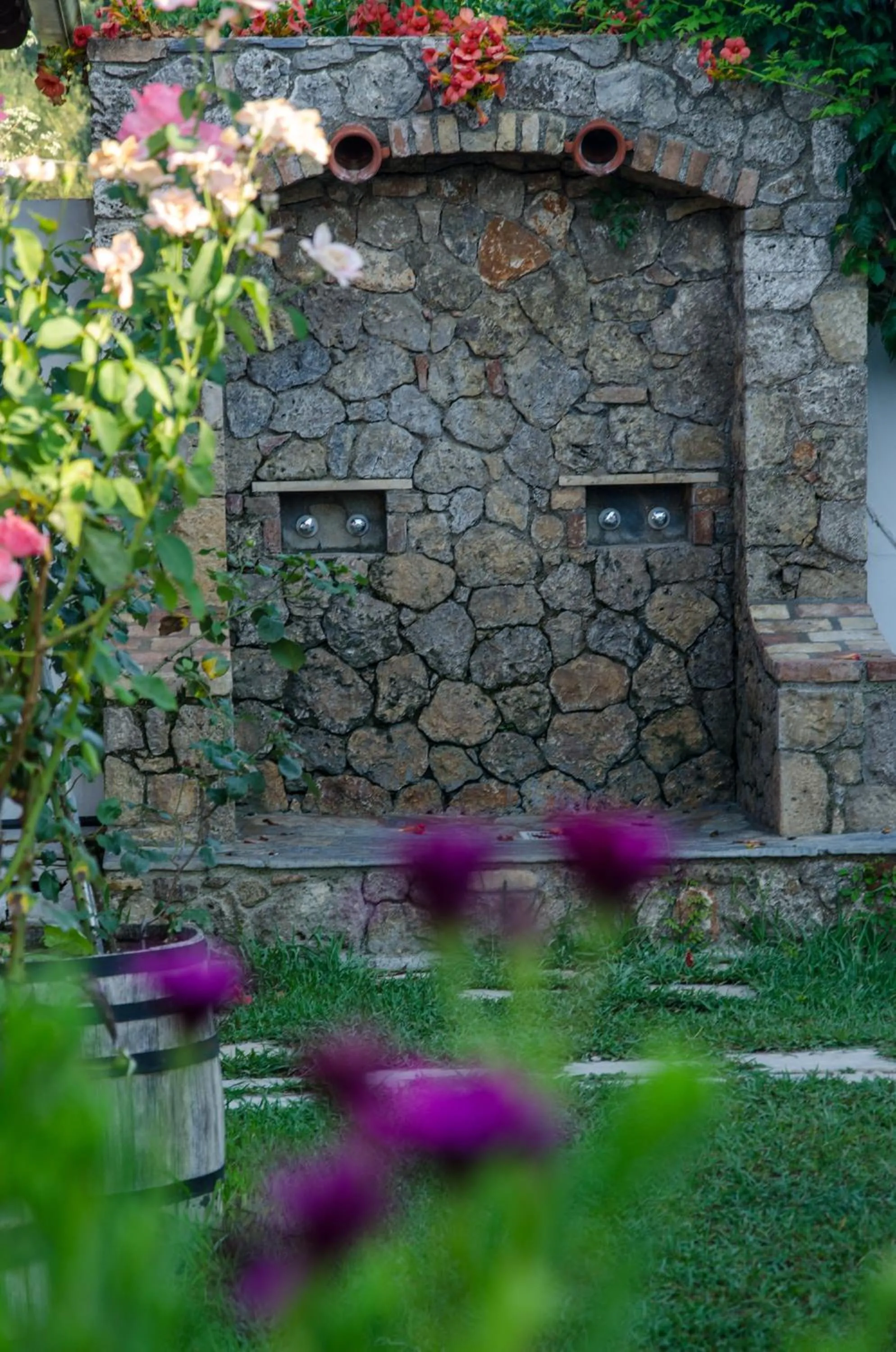 Area and facilities in Zografia