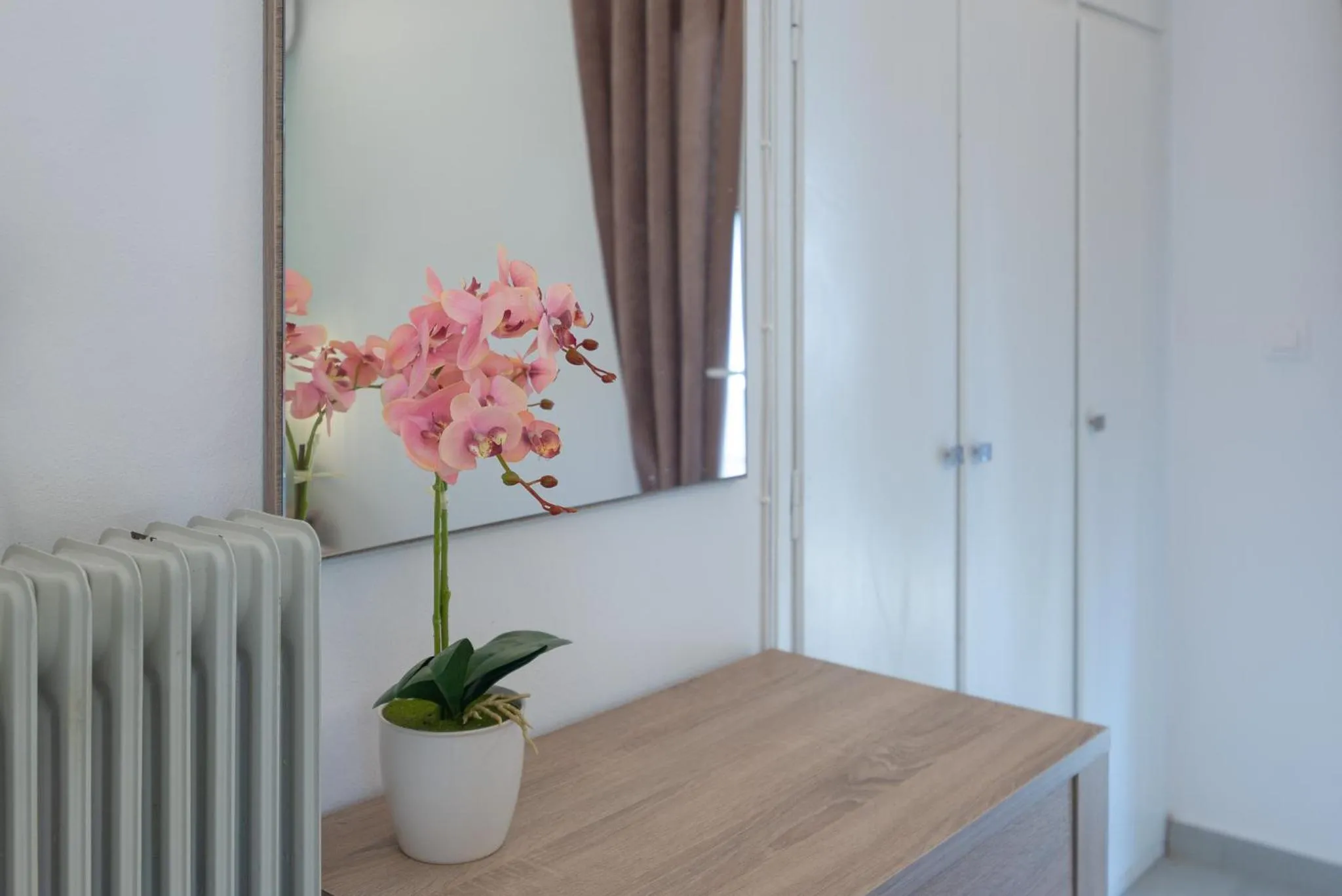 Property building in Zografia