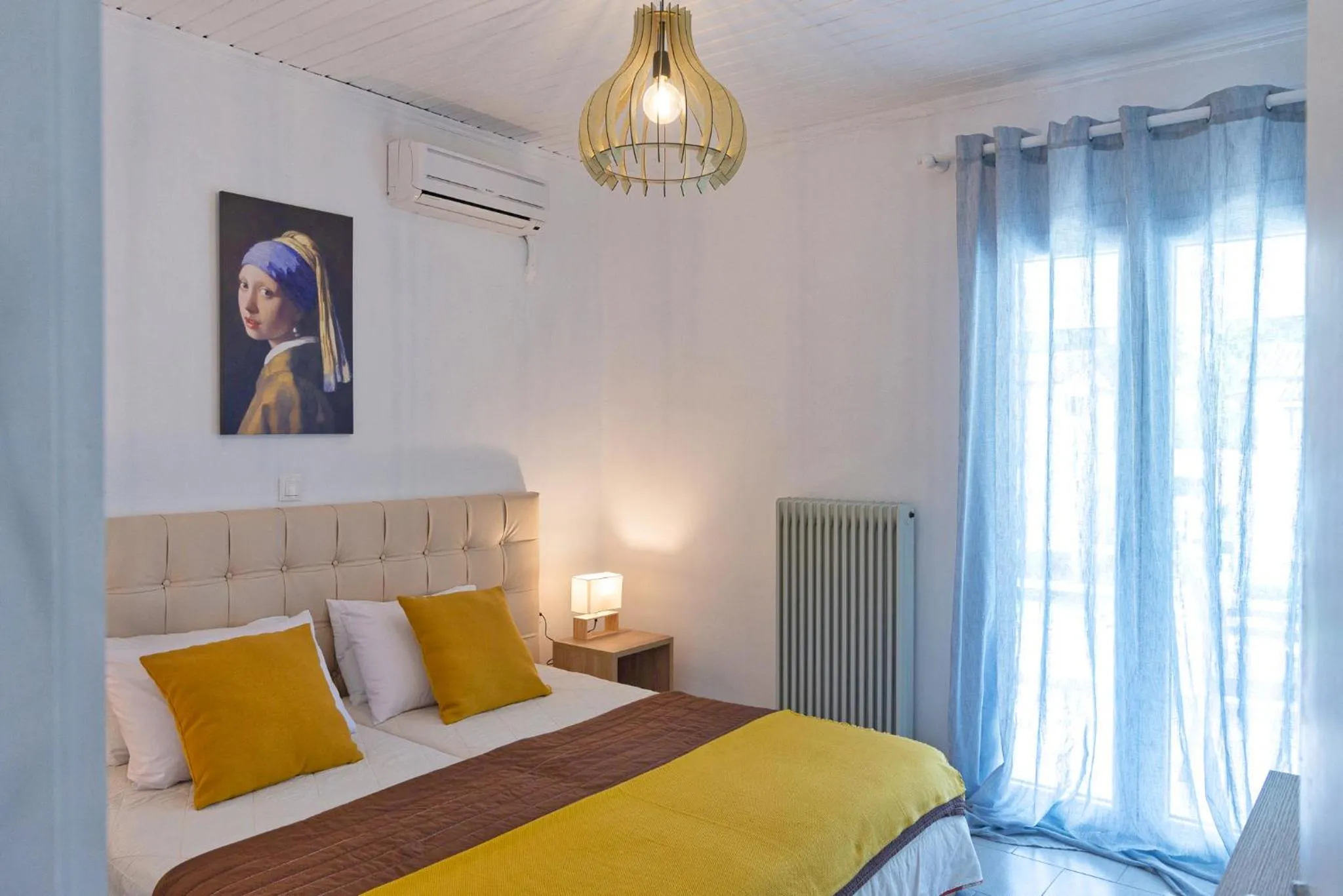 Bedroom, Bed in Zografia