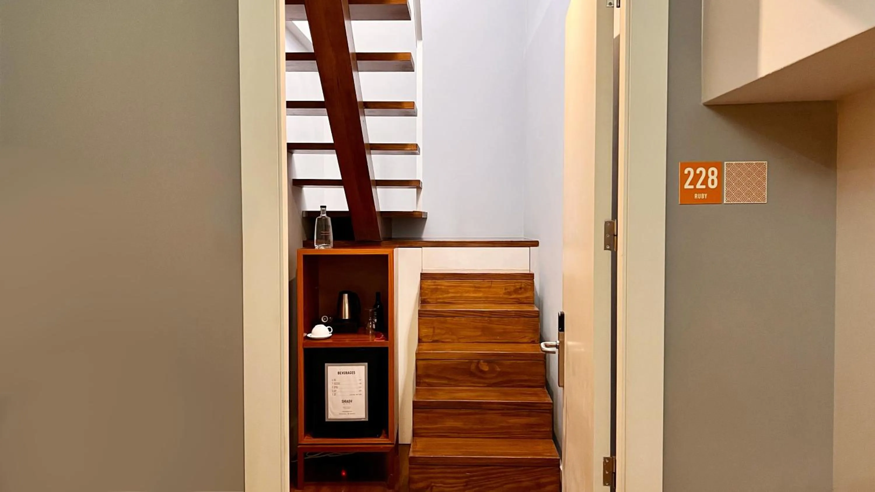 Bedroom in Casa dos Lóios by Shiadu