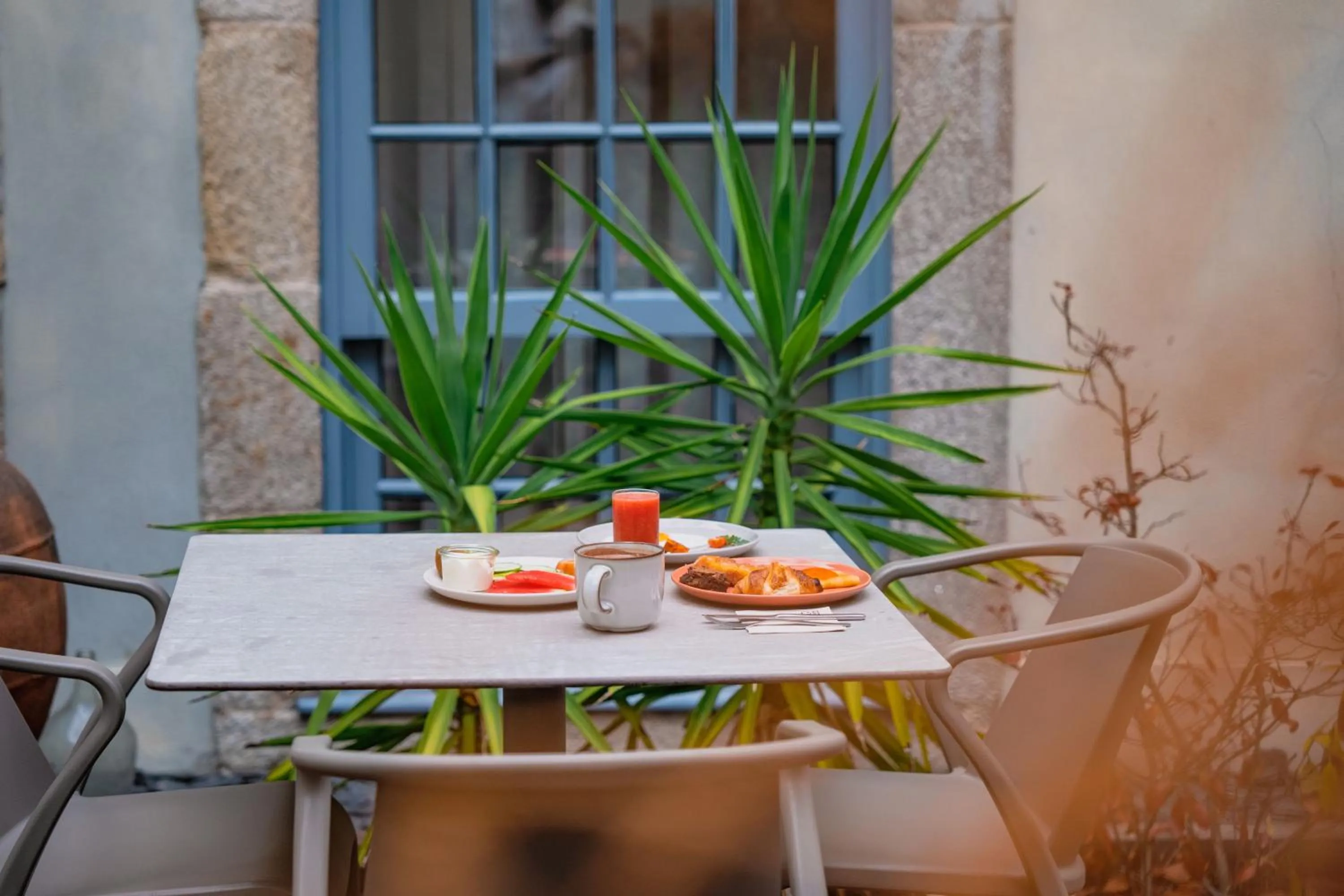 Day in Casa dos Lóios by Shiadu