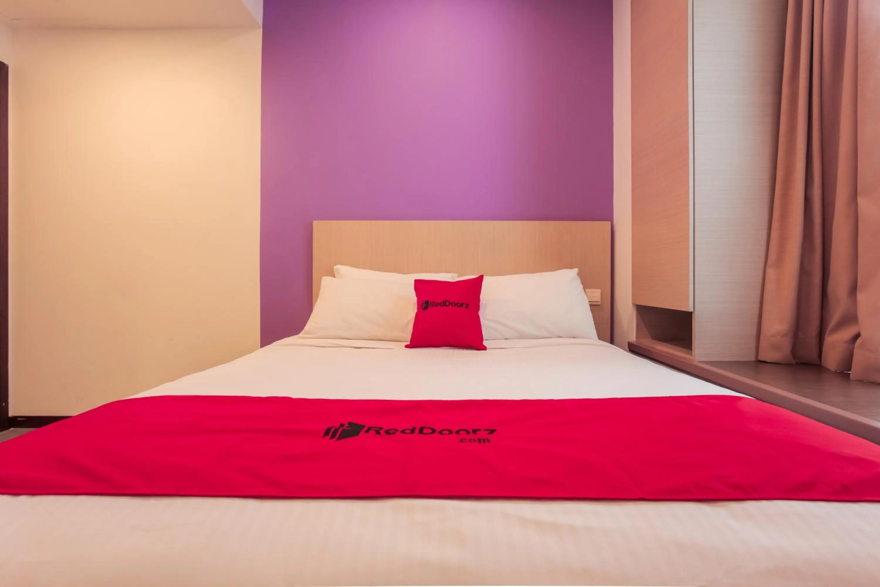 Bed in RedDoorz Premium @ Balestier