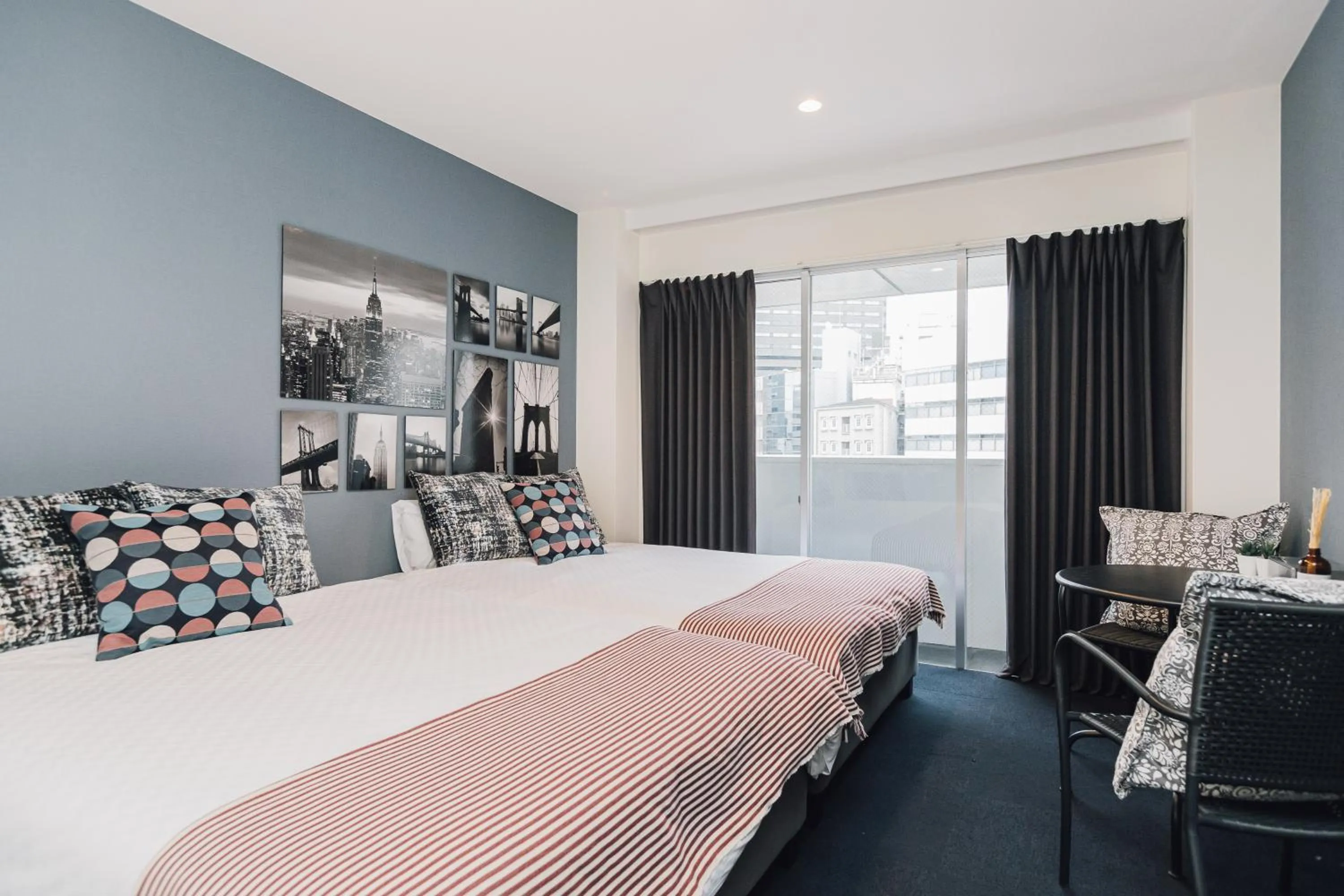 Photo of the whole room, Bed in Namba Garden Square Apartment