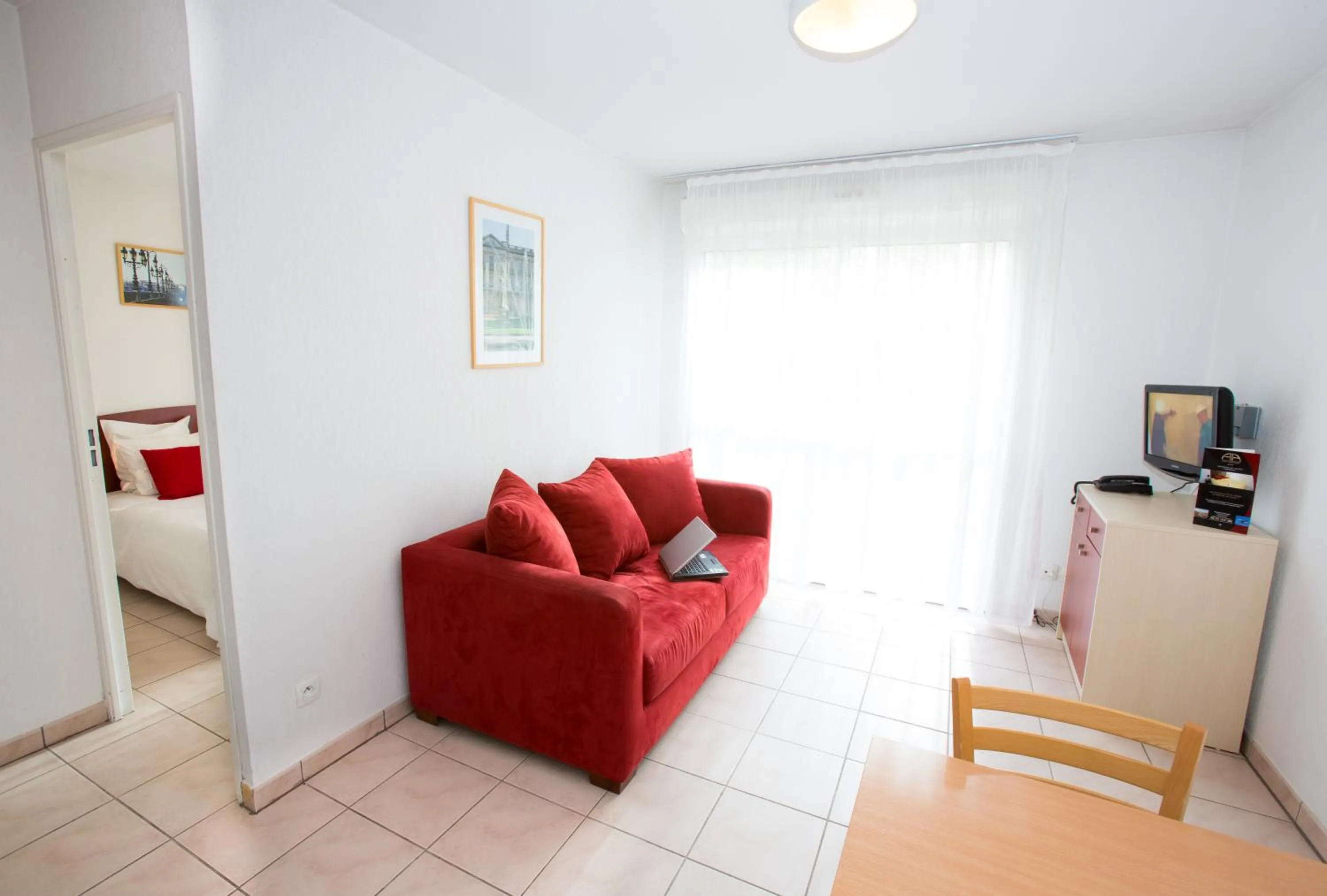 Living room in All Suites Appart Hôtel - Bordeaux - Mérignac Aéroport
