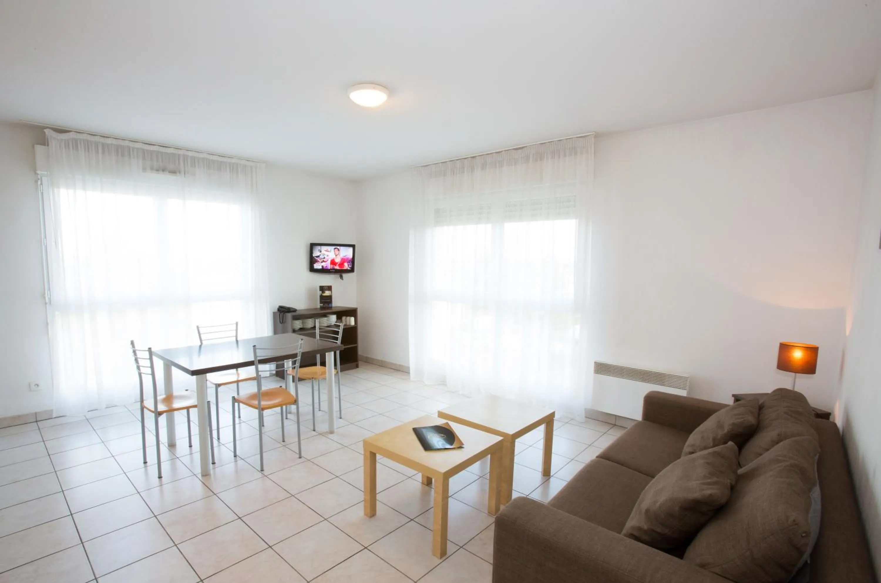 Kitchen or kitchenette in All Suites Appart Hôtel - Bordeaux - Mérignac Aéroport