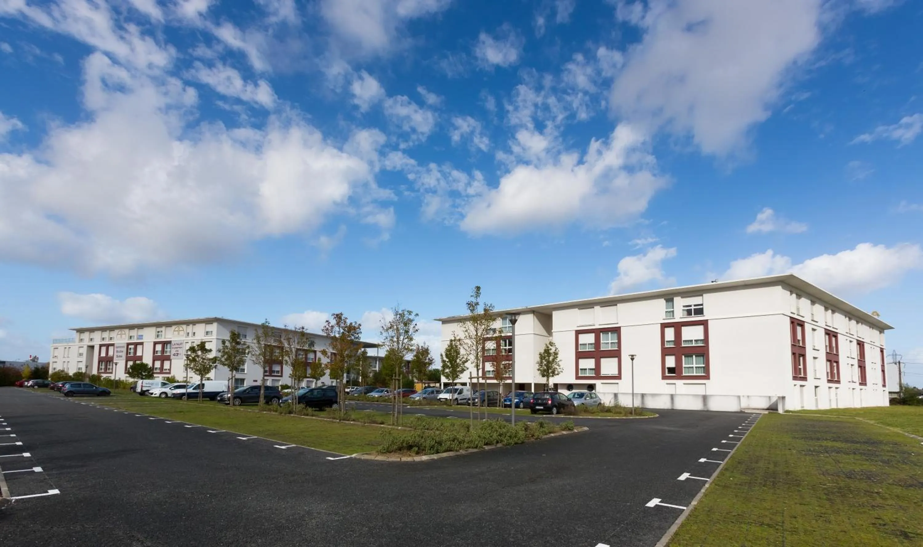 Facade/entrance in All Suites Appart Hôtel - Bordeaux - Mérignac Aéroport