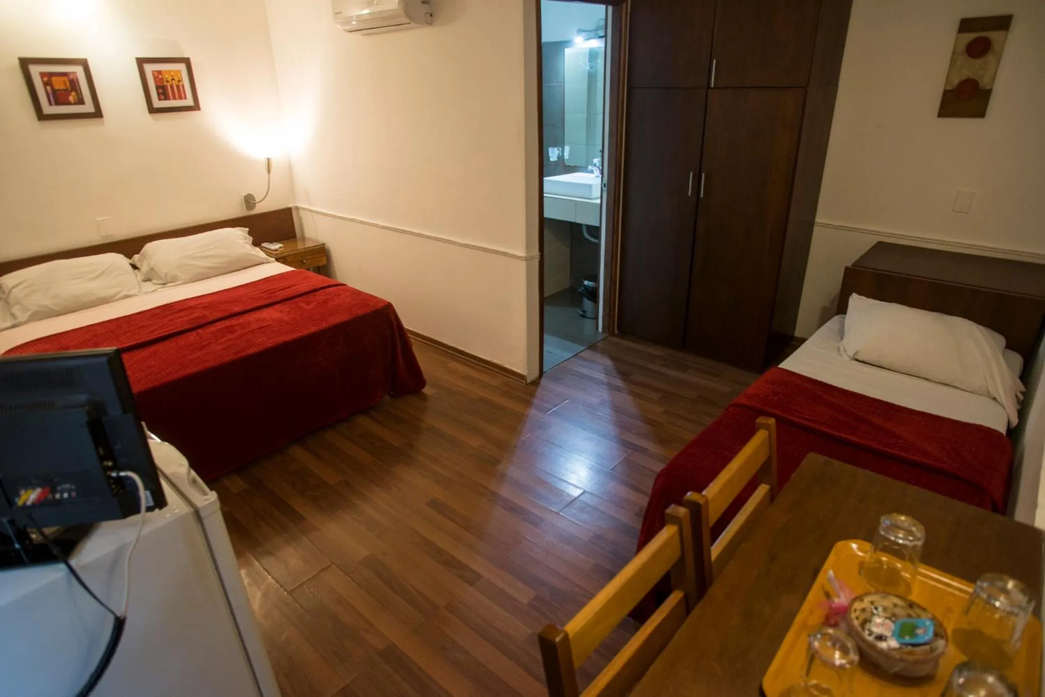 Bed in Hotel Casablanca Montevideo