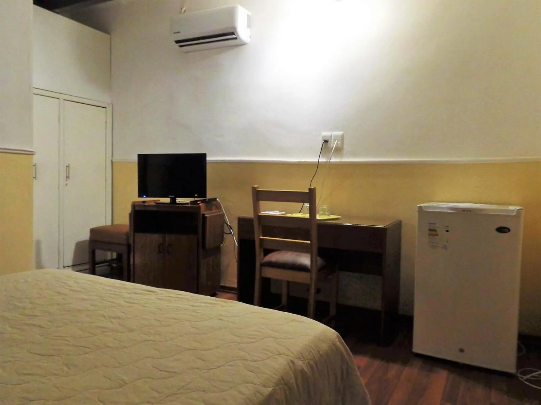 Bed in Hotel Casablanca Montevideo