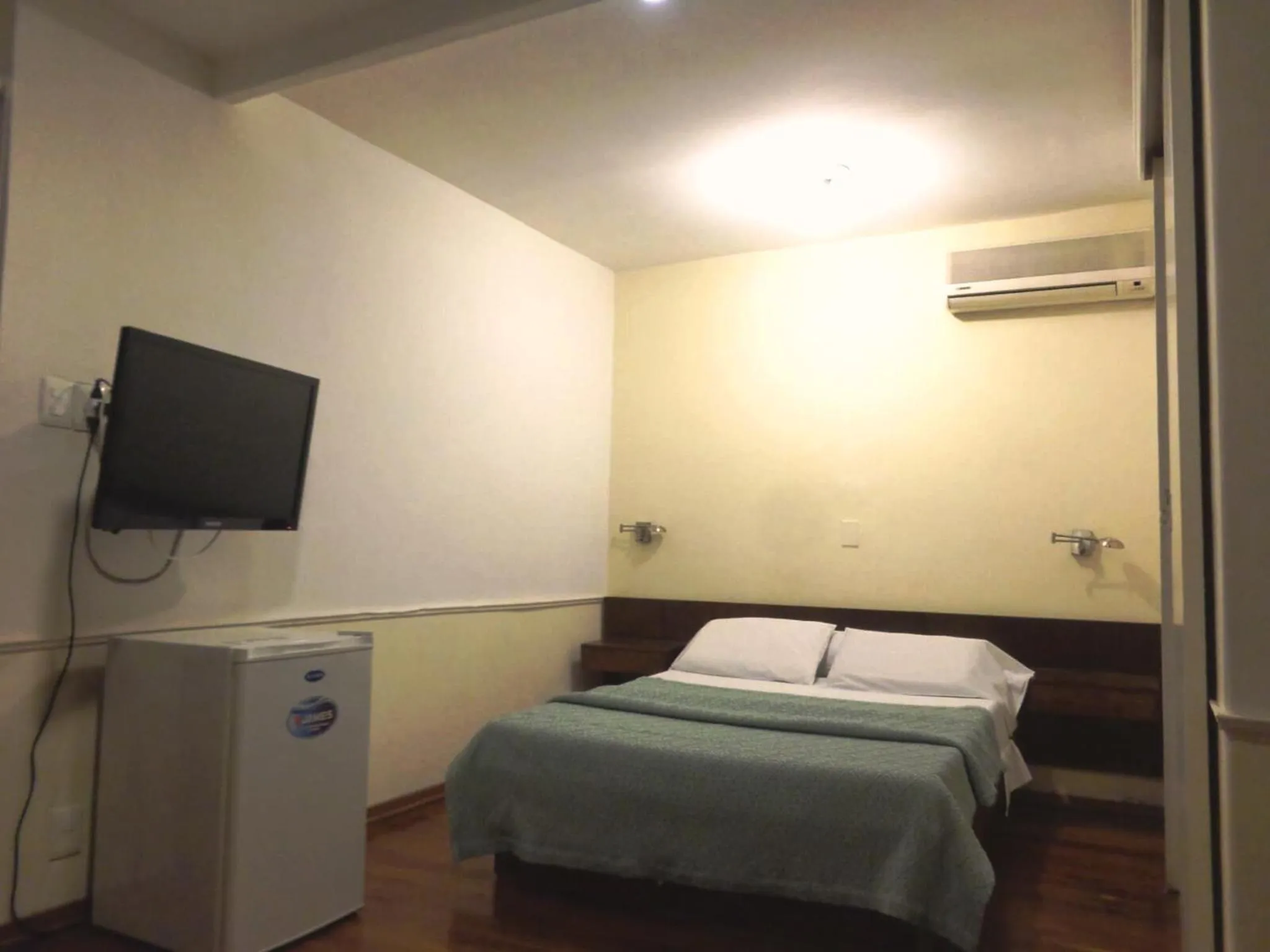 Bed in Hotel Casablanca Montevideo