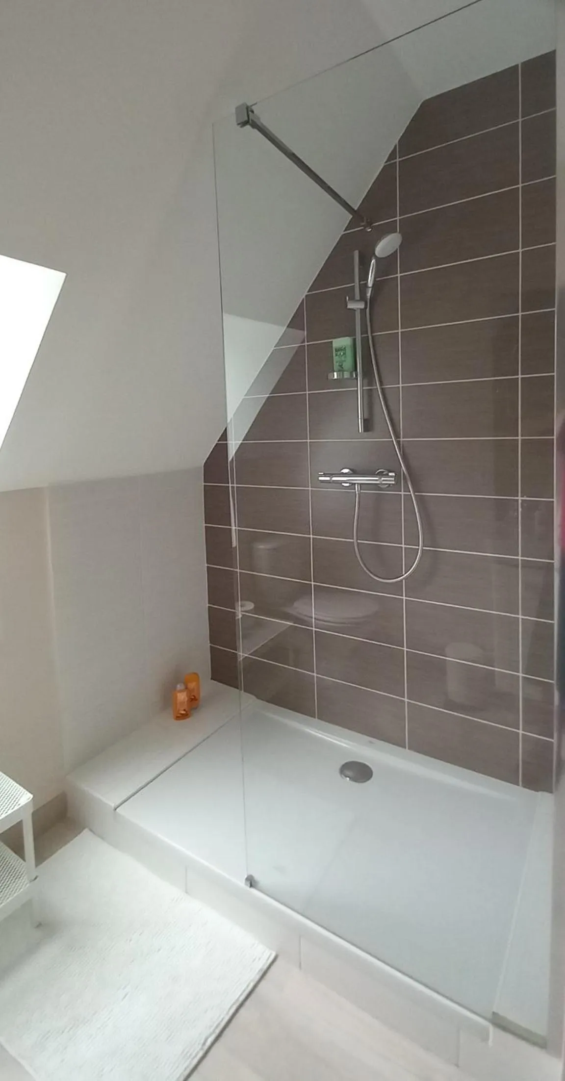 Bathroom in Aux penates de Toni Beauval