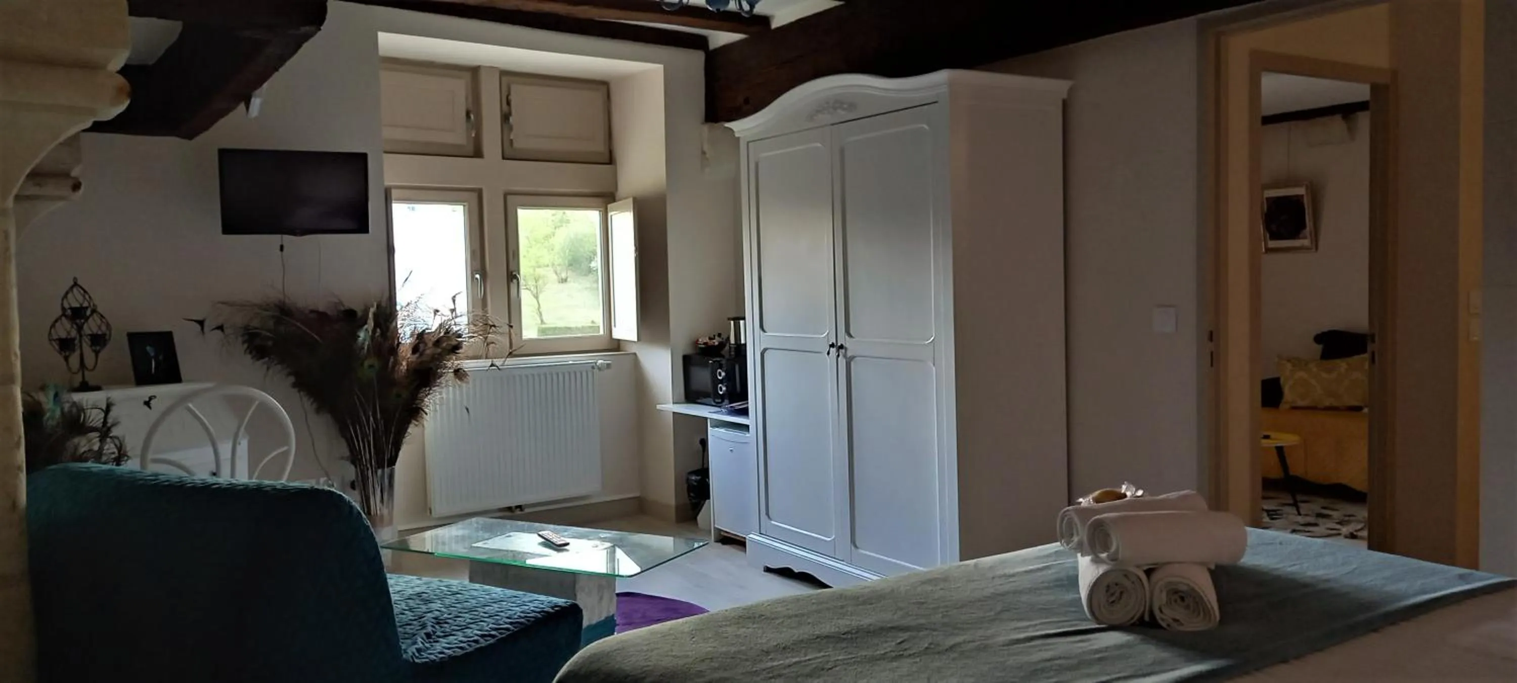 Photo of the whole room in Aux penates de Toni Beauval