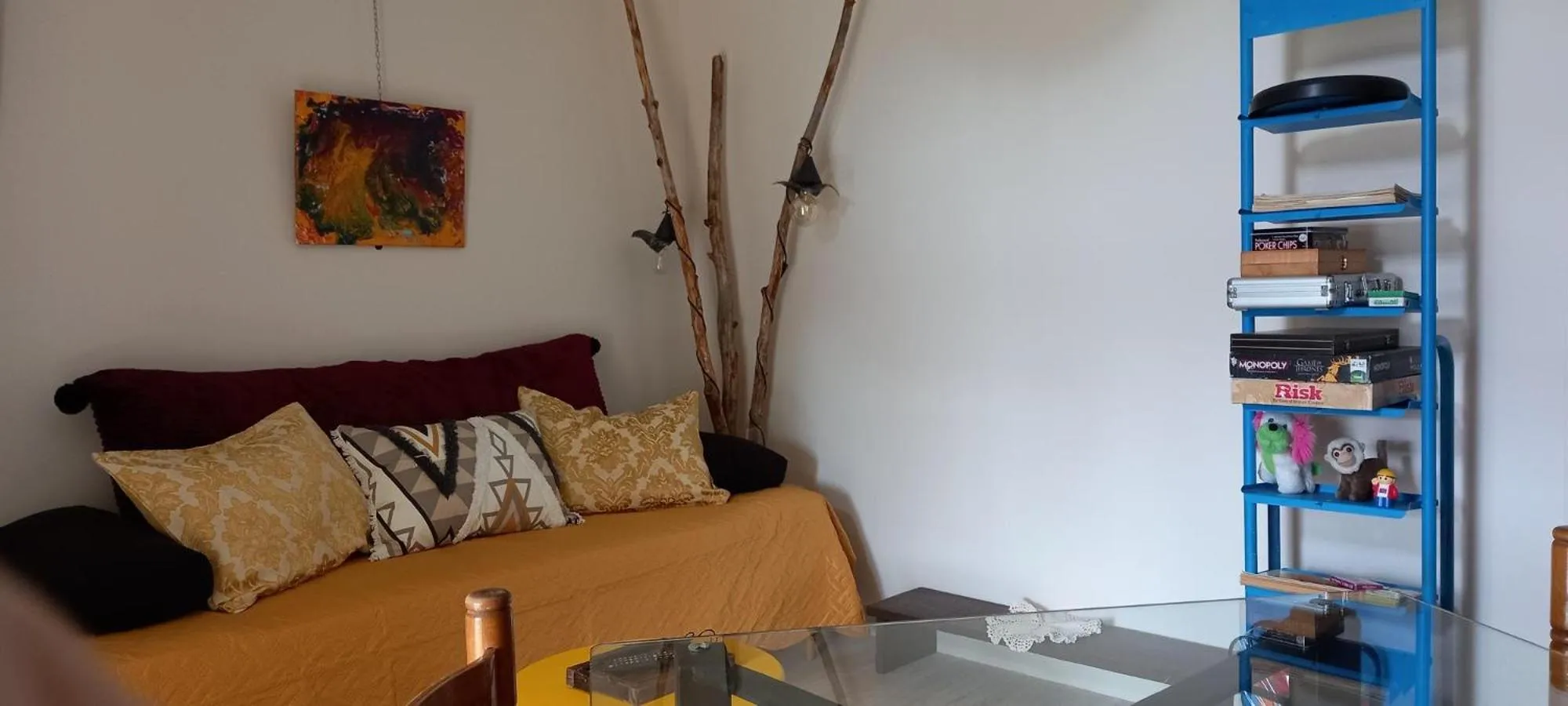 Communal lounge/ TV room in Aux penates de Toni Beauval