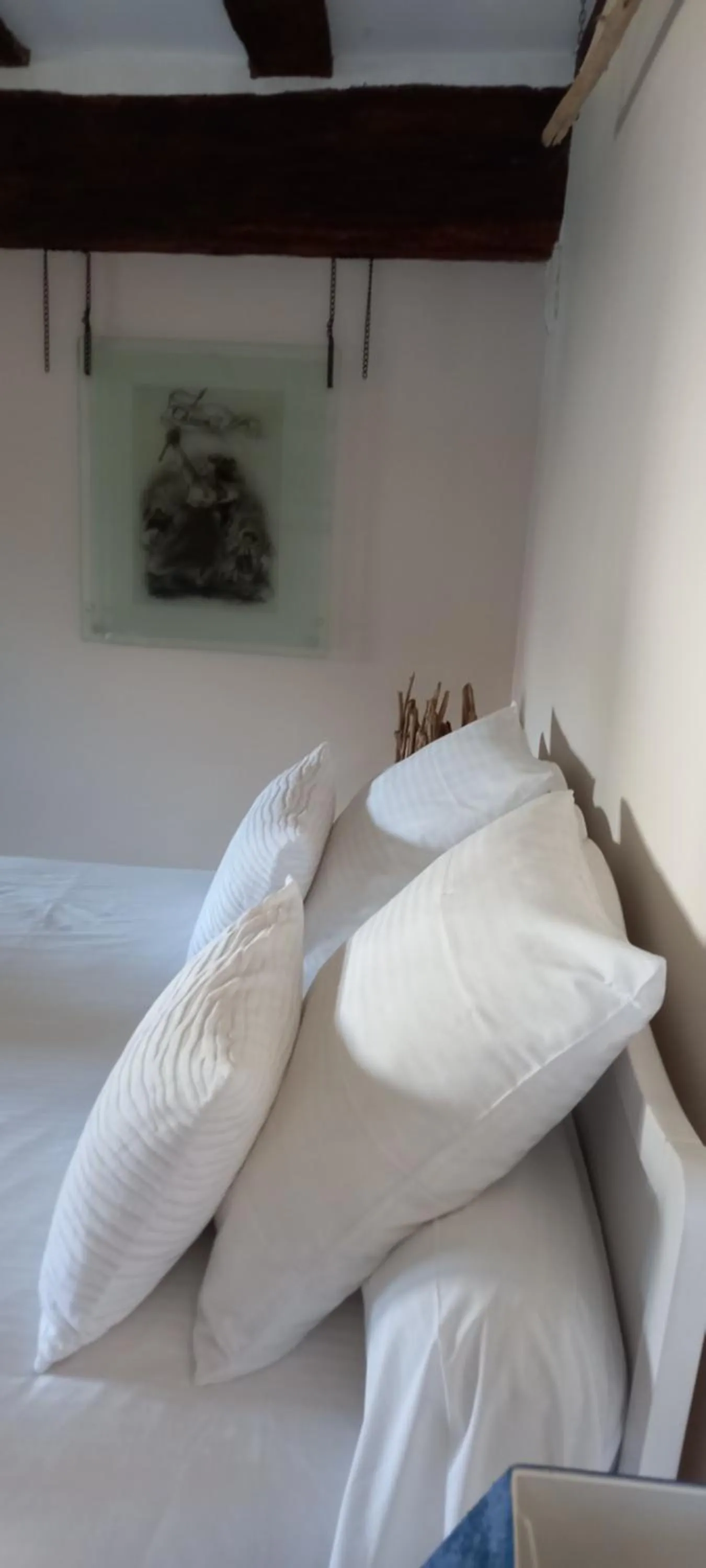 Bed in Aux penates de Toni Beauval