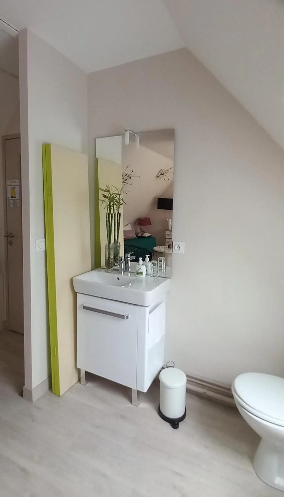 Bathroom in Aux penates de Toni Beauval