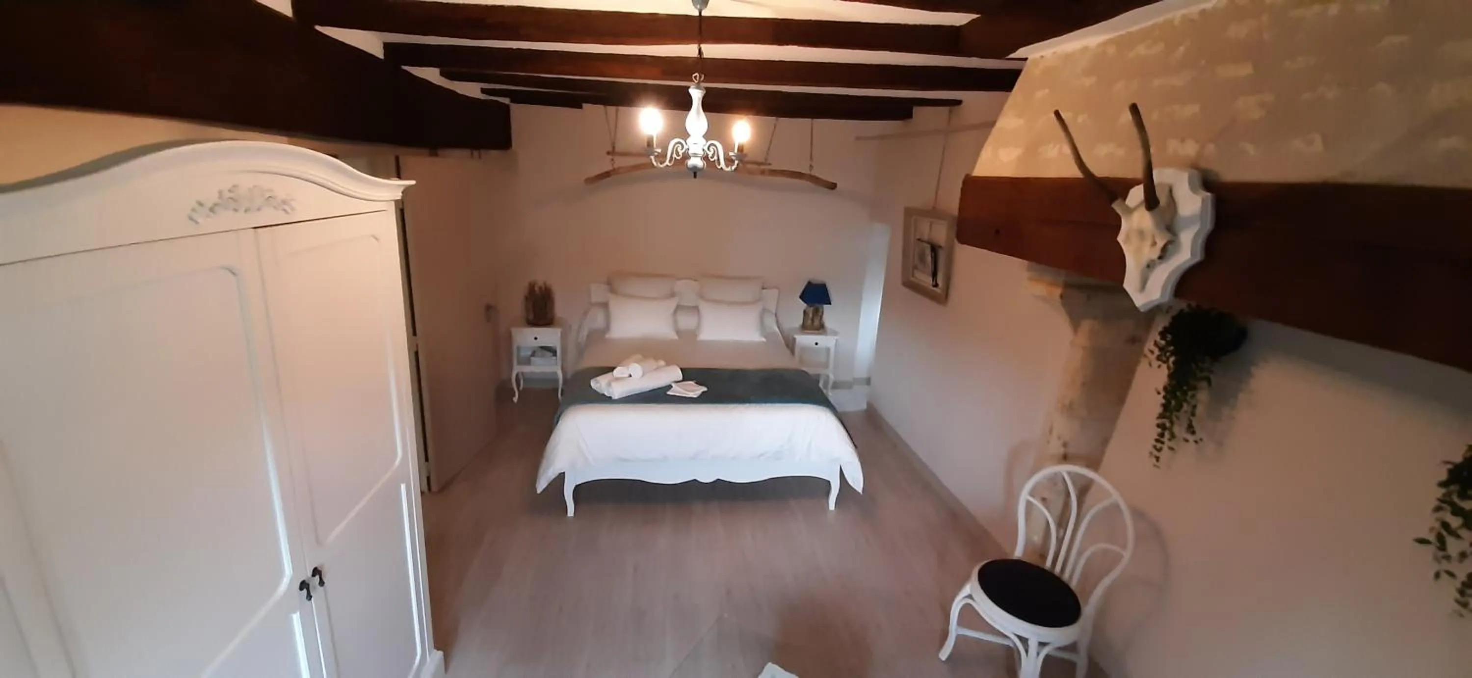 Bed in Aux penates de Toni Beauval