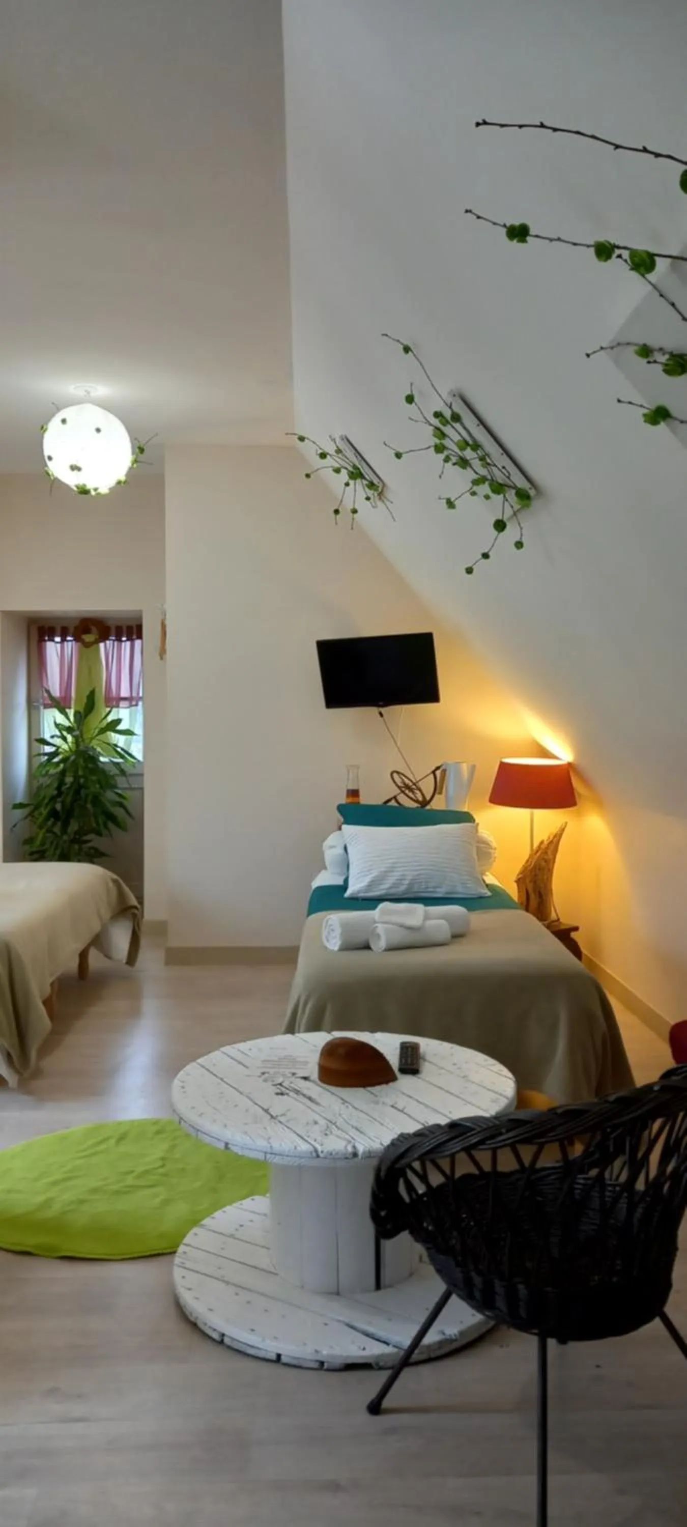 Bed in Aux penates de Toni Beauval