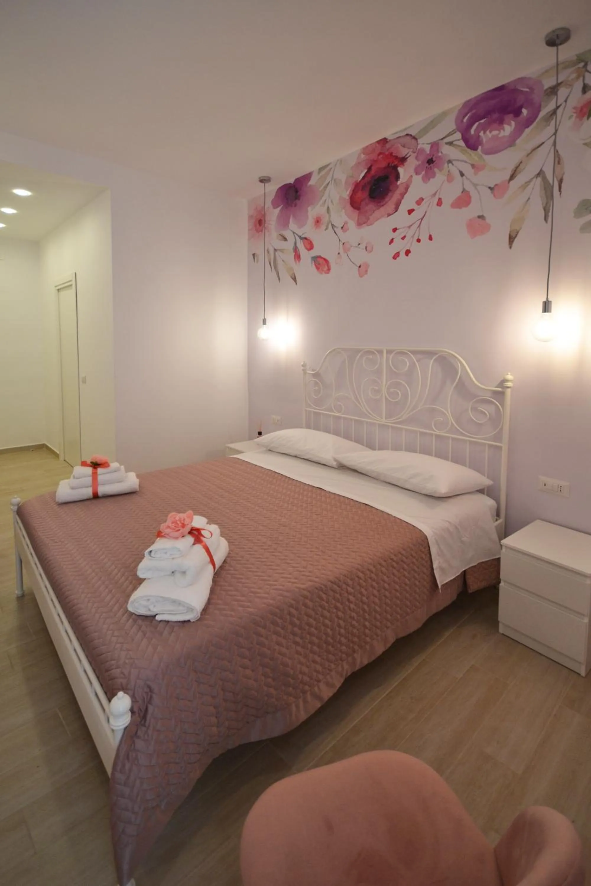 Bedroom, Bed in Flower house