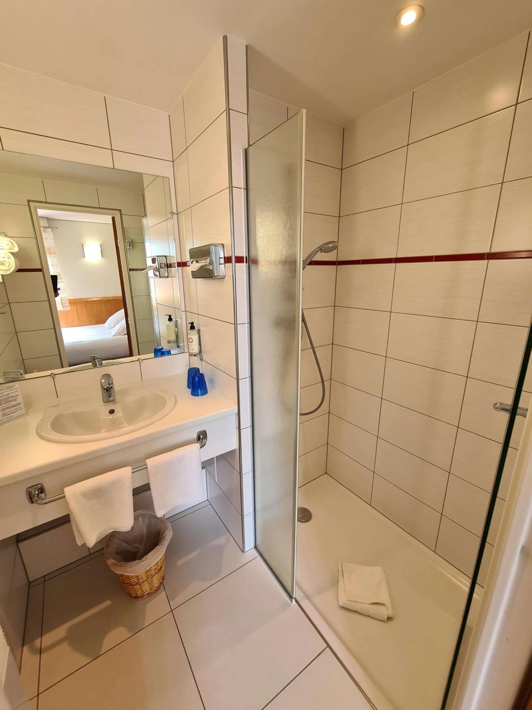 Bathroom in Best Western Plus Hotel & SPA Le Schoenenbourg