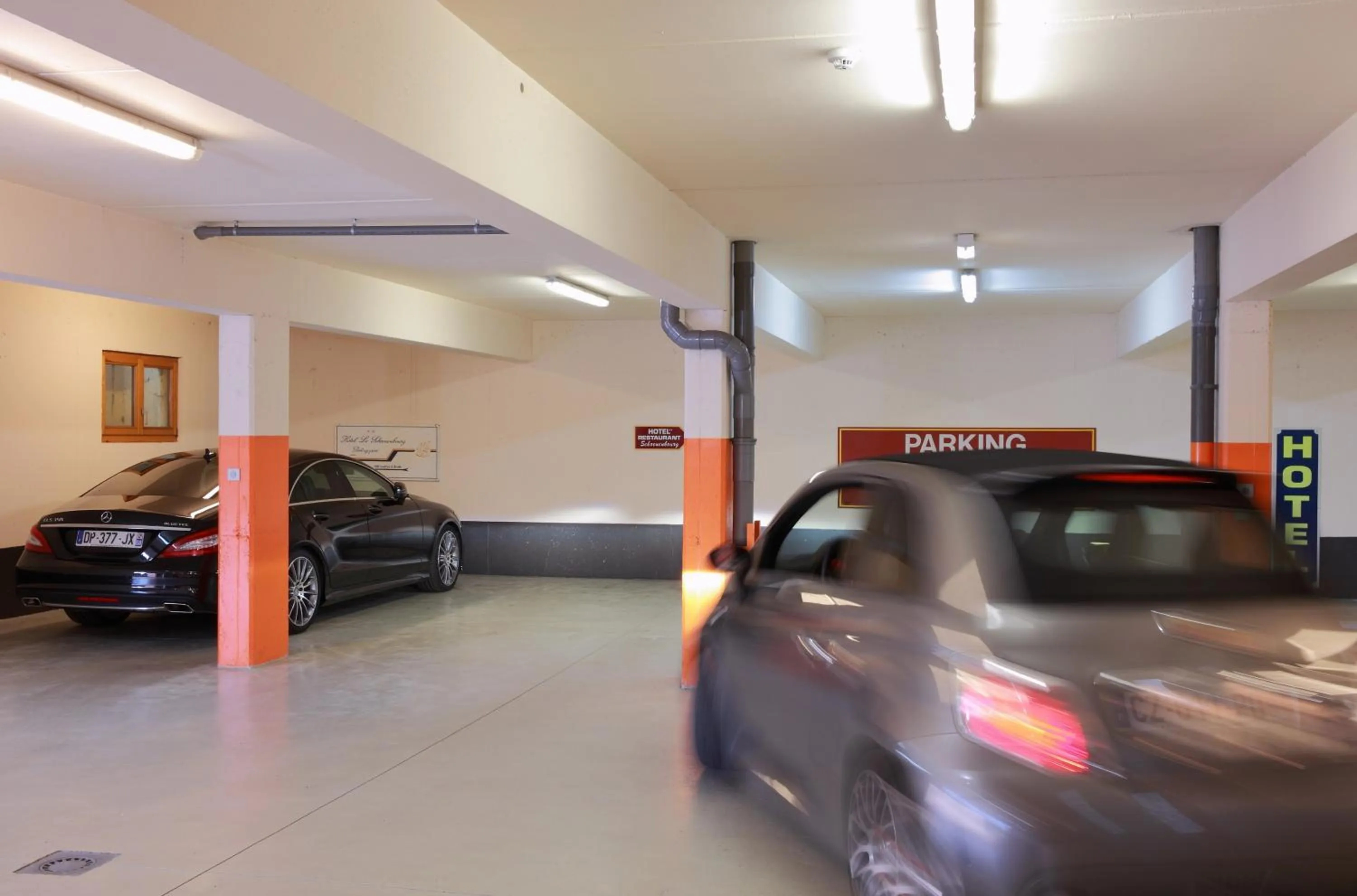 Parking in Best Western Plus Hotel & SPA Le Schoenenbourg
