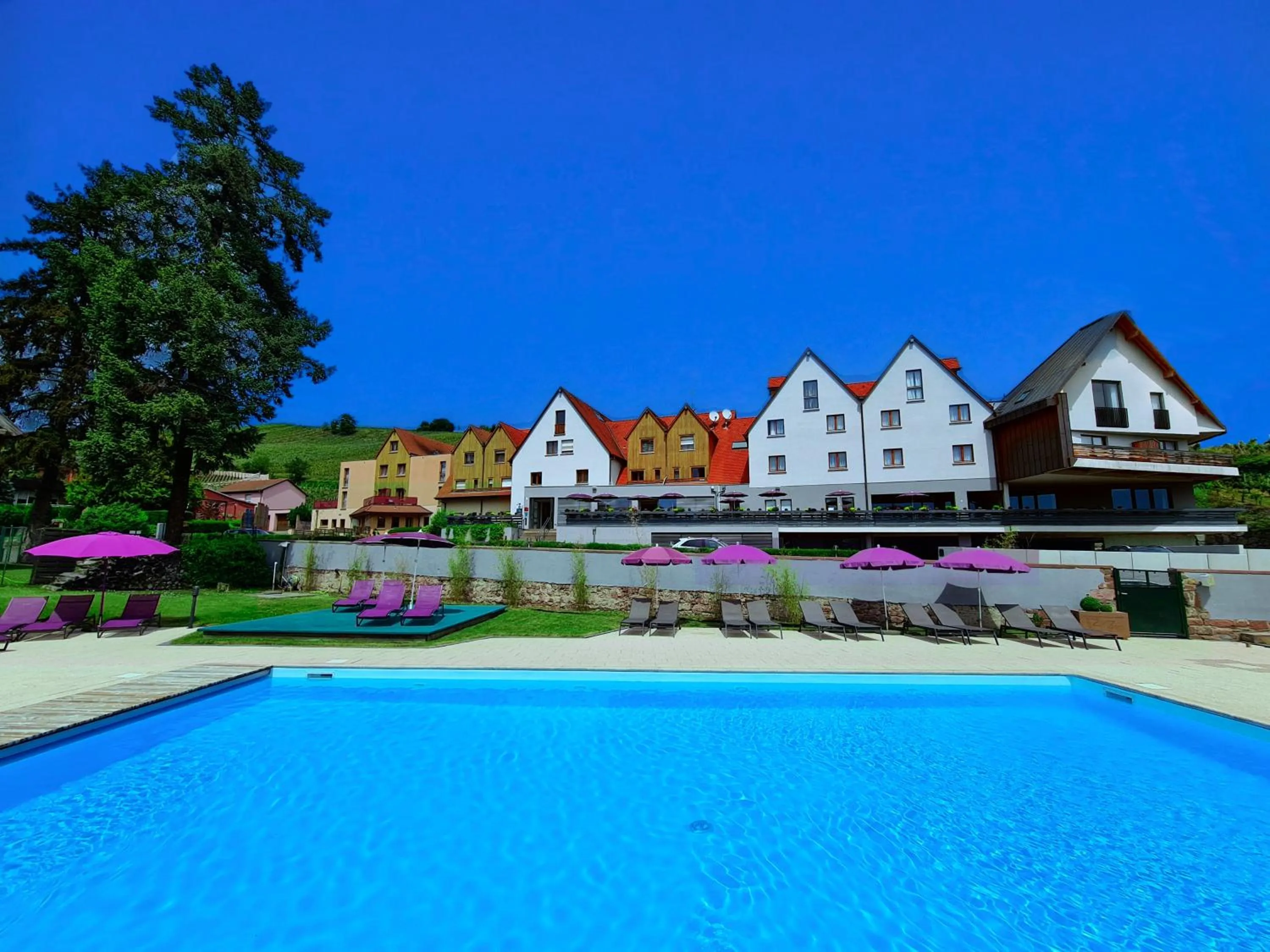 Property building in Best Western Plus Hotel & SPA Le Schoenenbourg