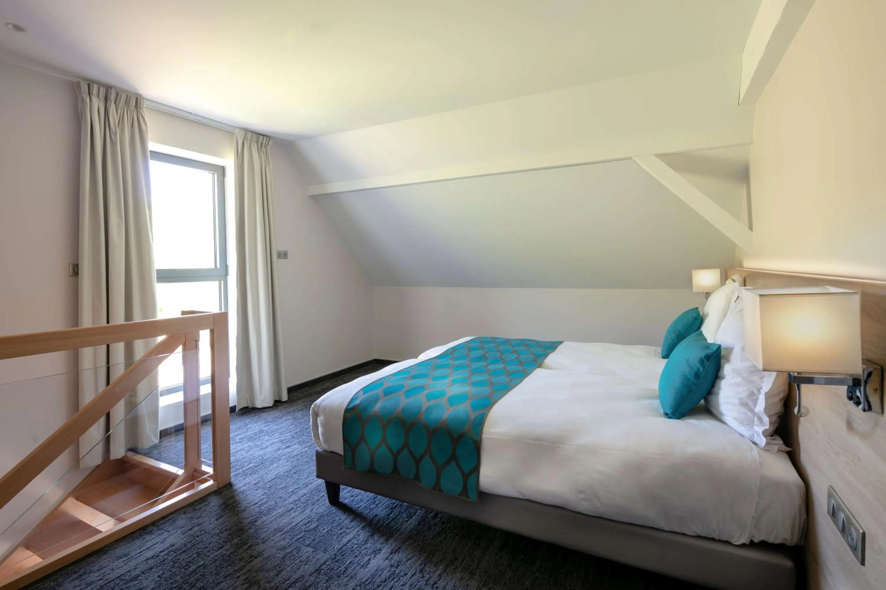 Photo of the whole room, Bed in Best Western Plus Hotel & SPA Le Schoenenbourg