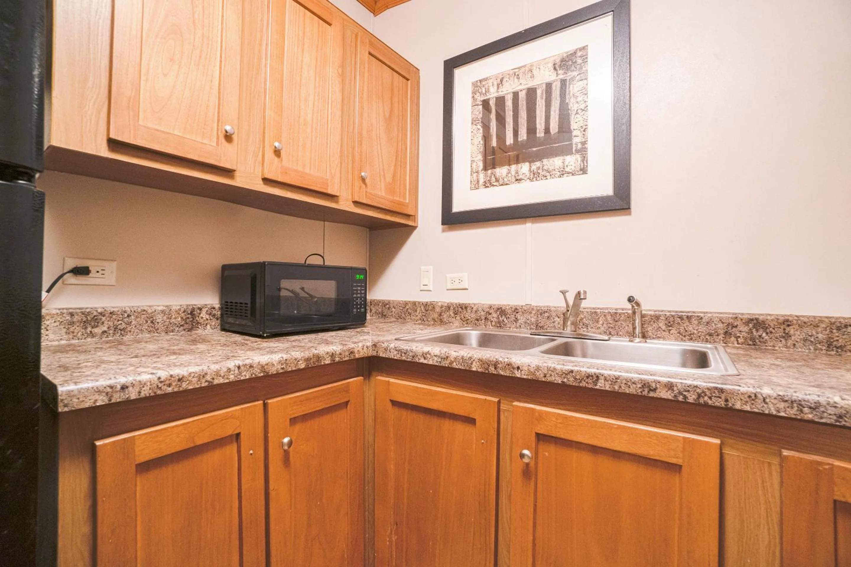 Kitchen or kitchenette in Grand Eagle Ford Lodge & RV Park