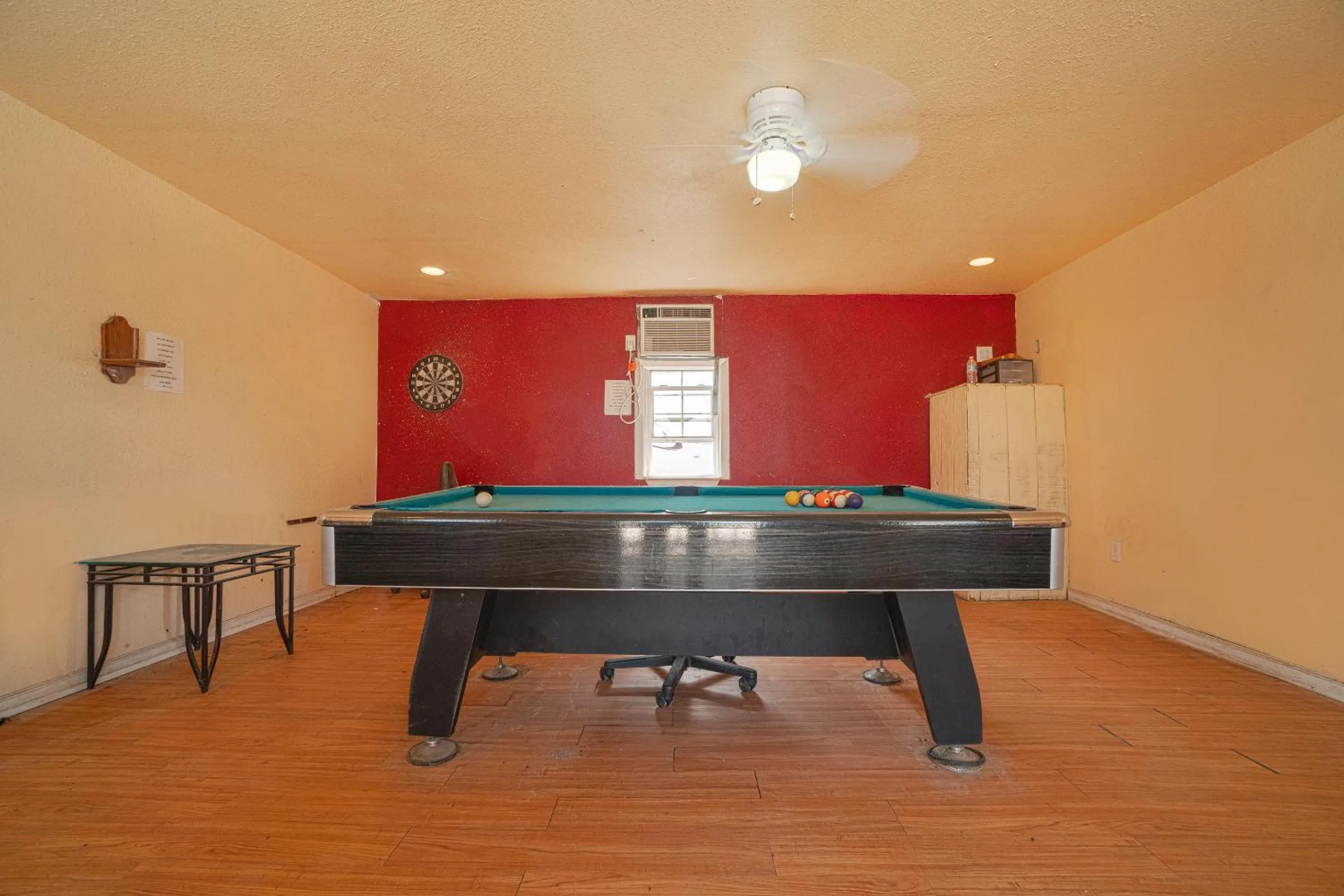 Game Room in Grand Eagle Ford Lodge & RV Park