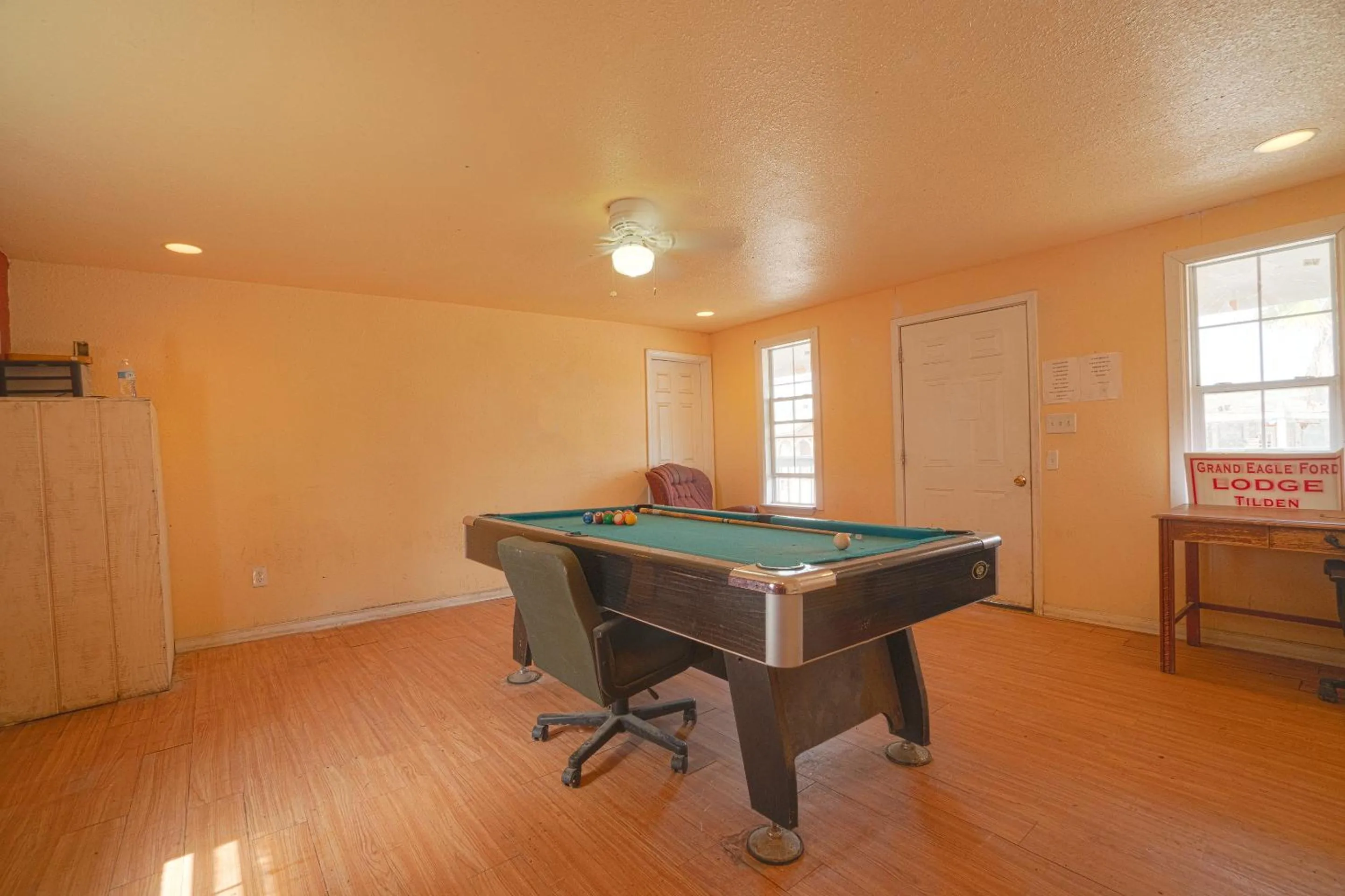 Game Room in Grand Eagle Ford Lodge & RV Park