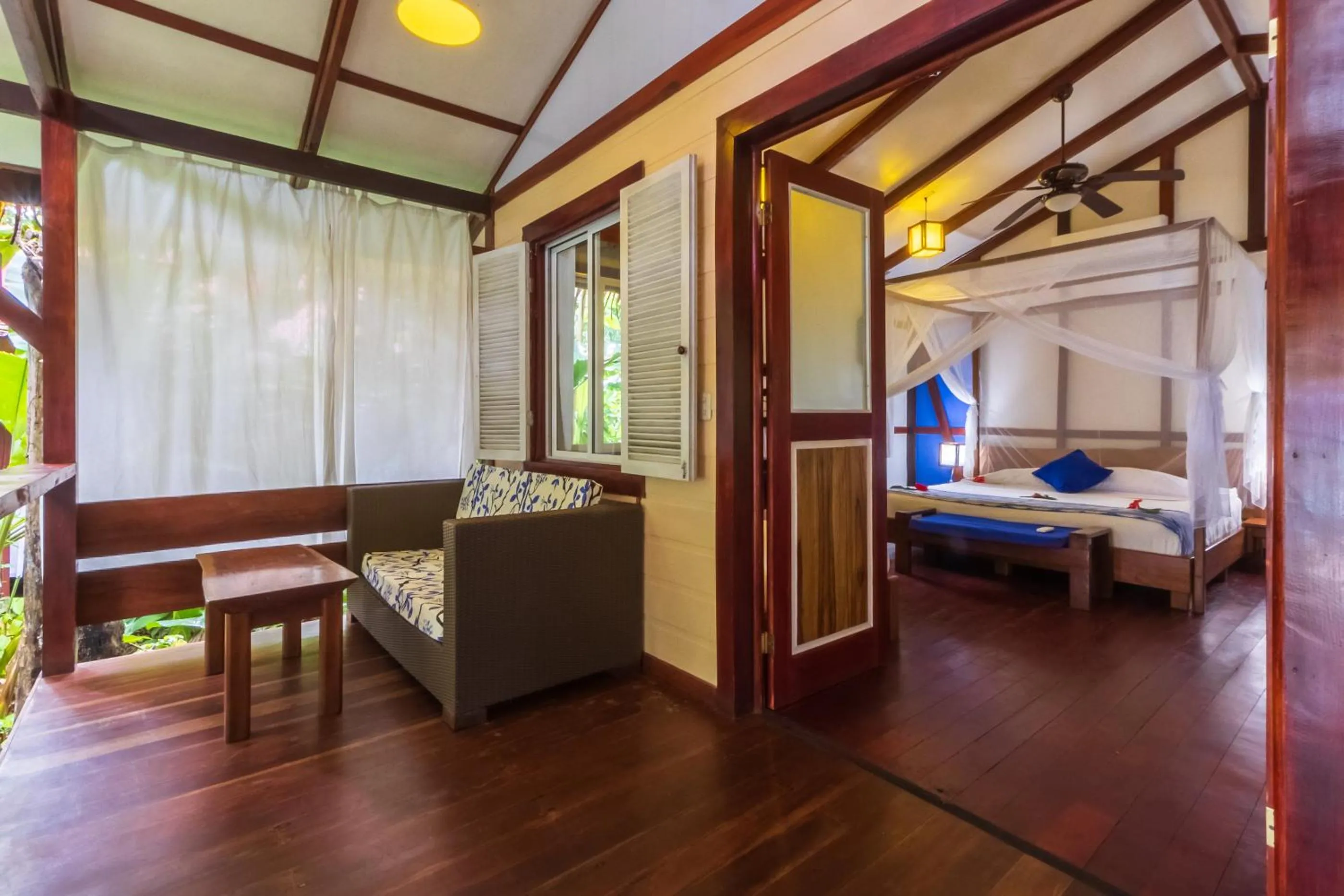 Facade/entrance, Bed in Namuwoki Lodge