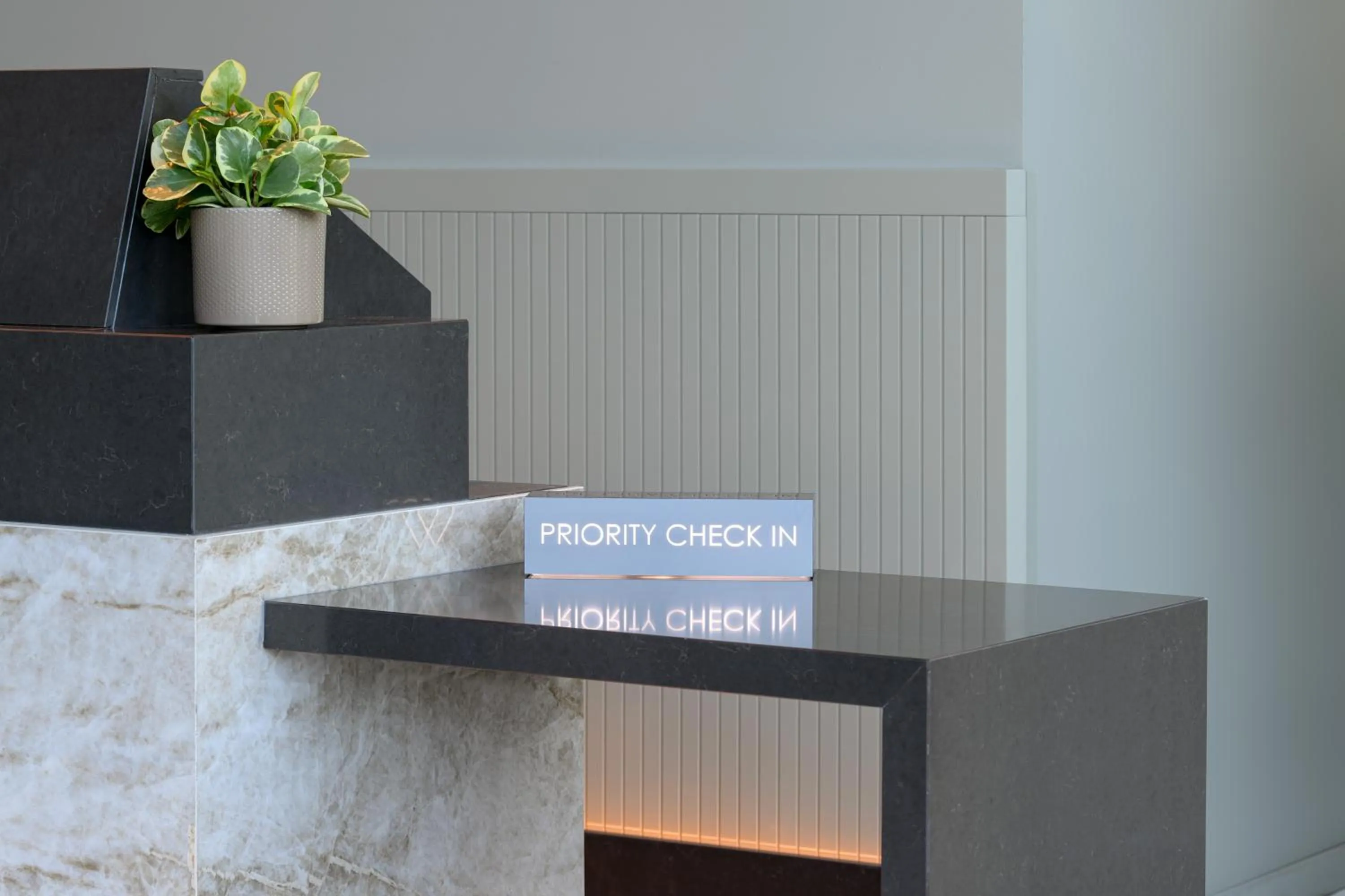 Lobby or reception in Meliá Lisboa Aeroporto