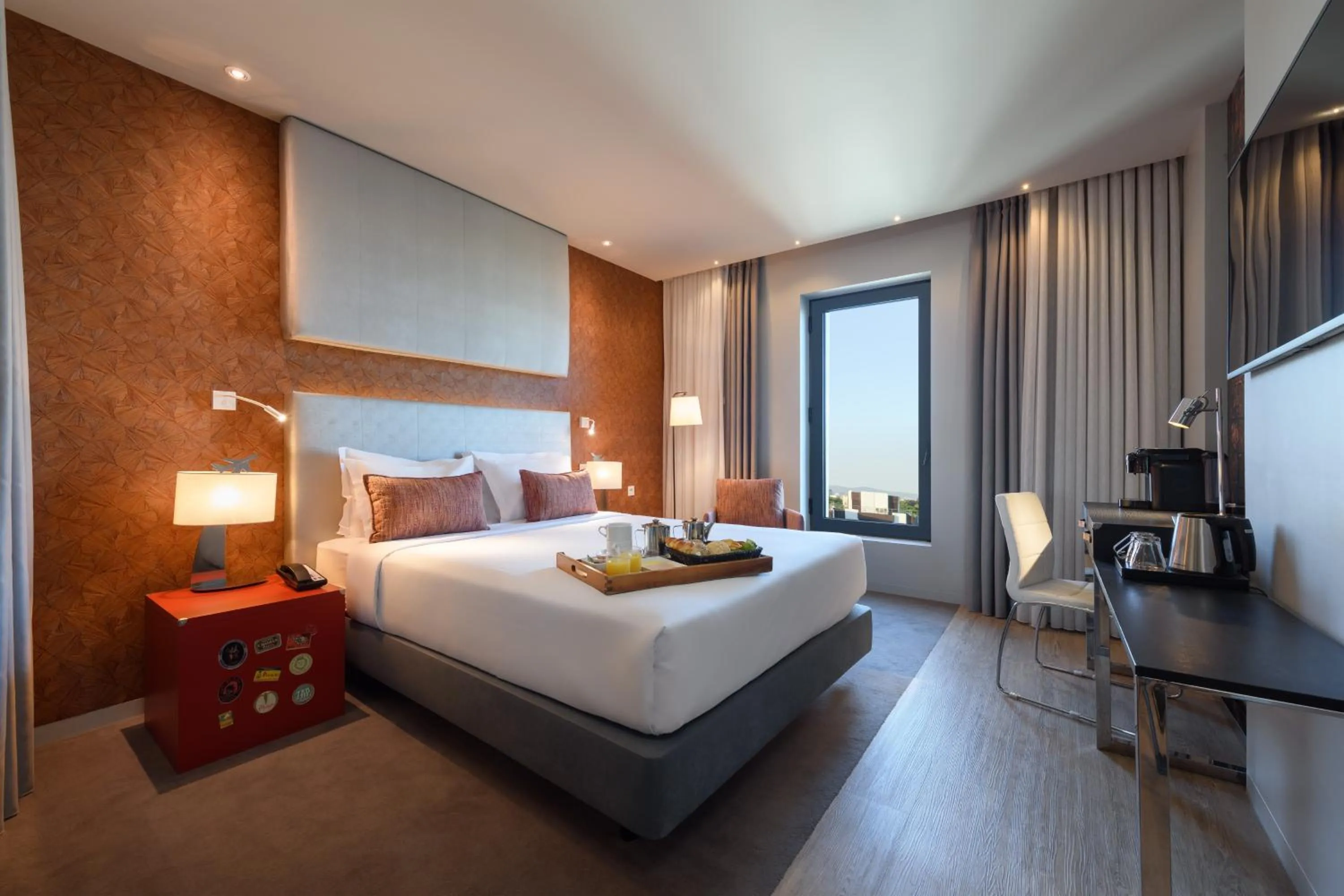 Bedroom, Bed in Meliá Lisboa Aeroporto