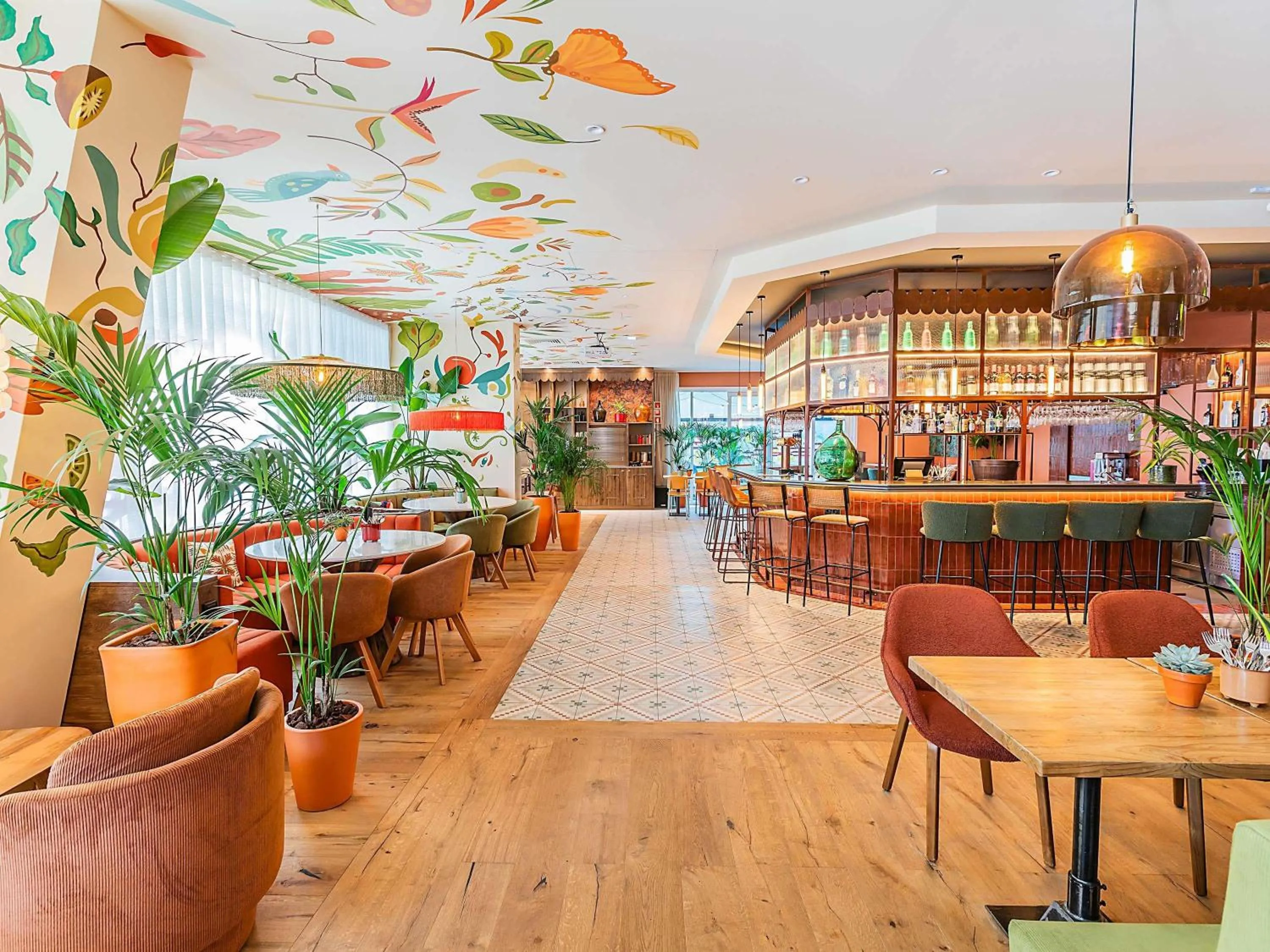 Lounge or bar in Hotel Ibis Lisboa Parque das Nações