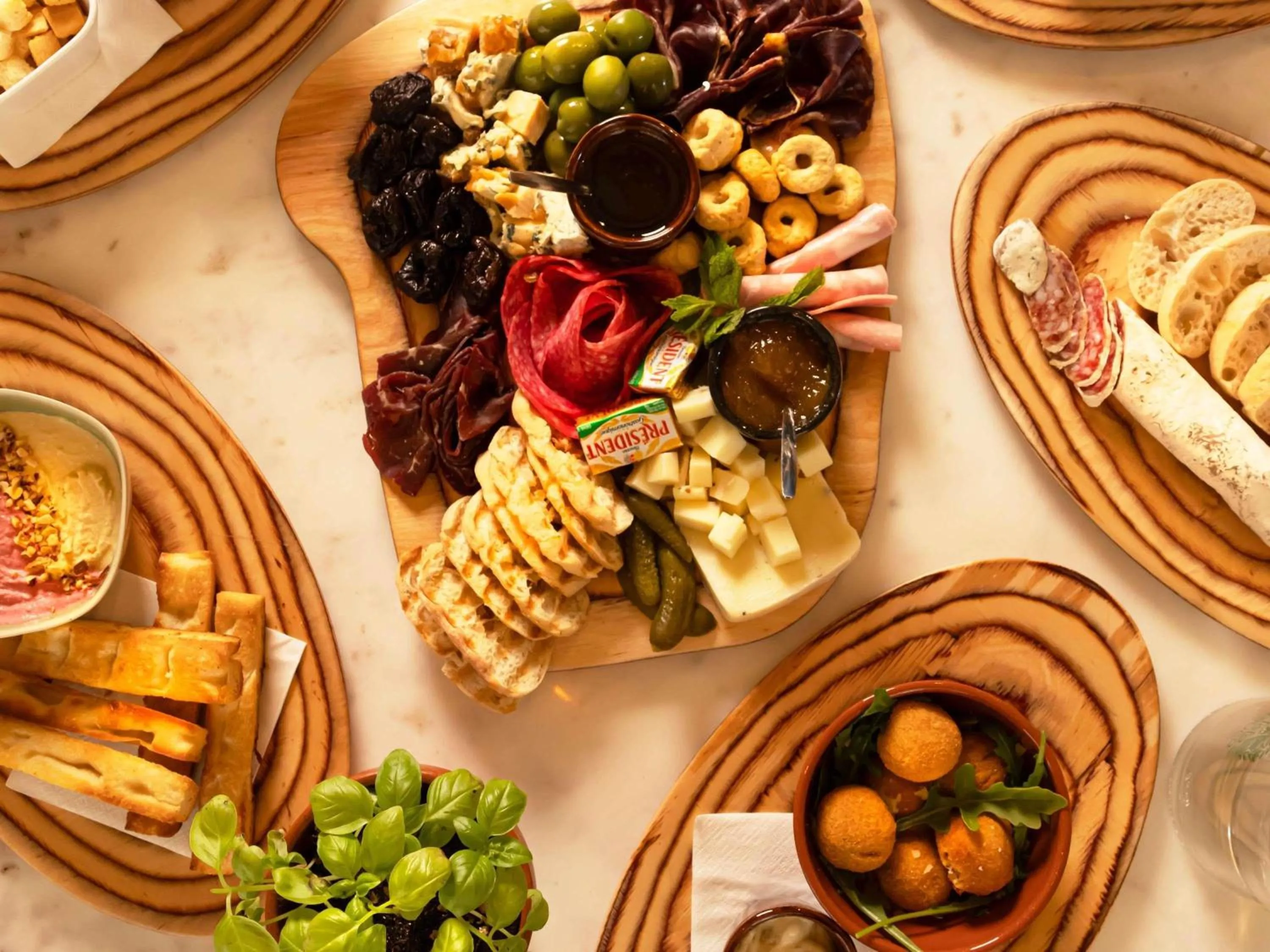 Restaurant/places to eat in Hotel Ibis Lisboa Parque das Nações