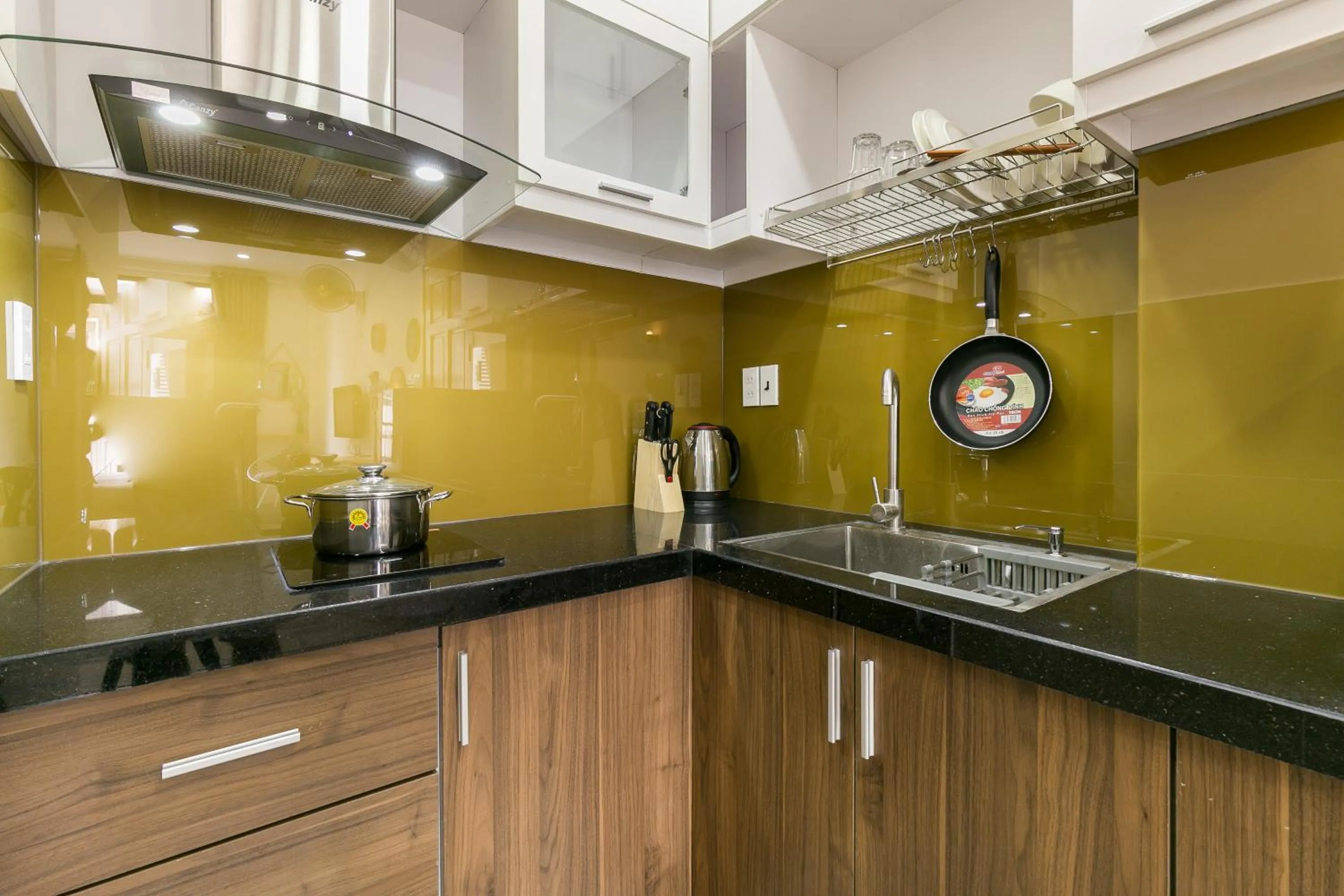 Kitchen or kitchenette in G9 Homestay - Nguyễn Trãi