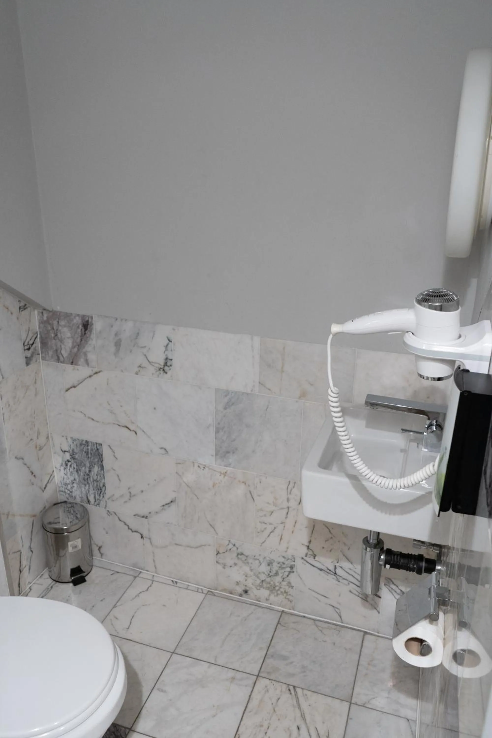 Toilet in Hotel Retro