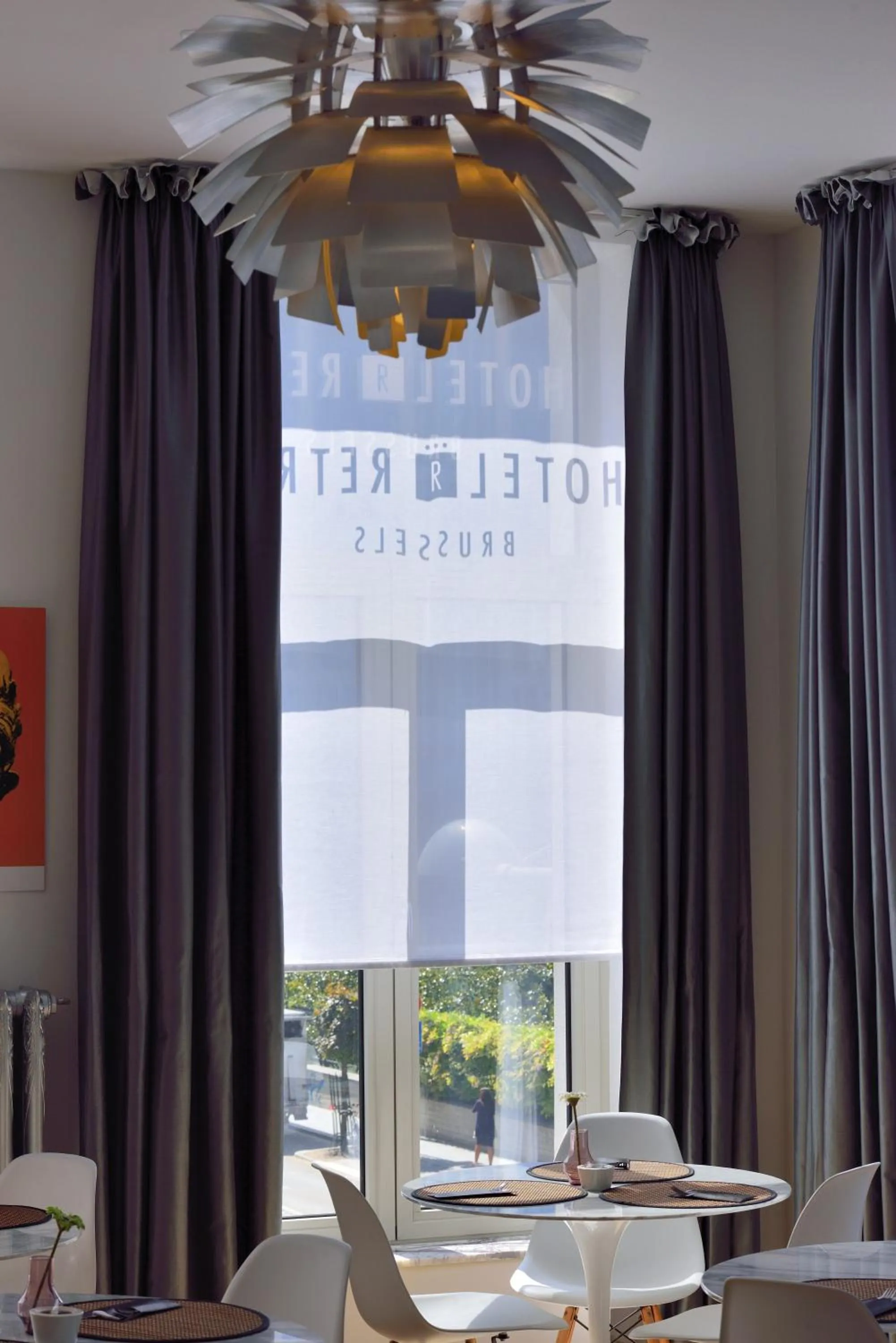 Restaurant/places to eat in Hotel Retro