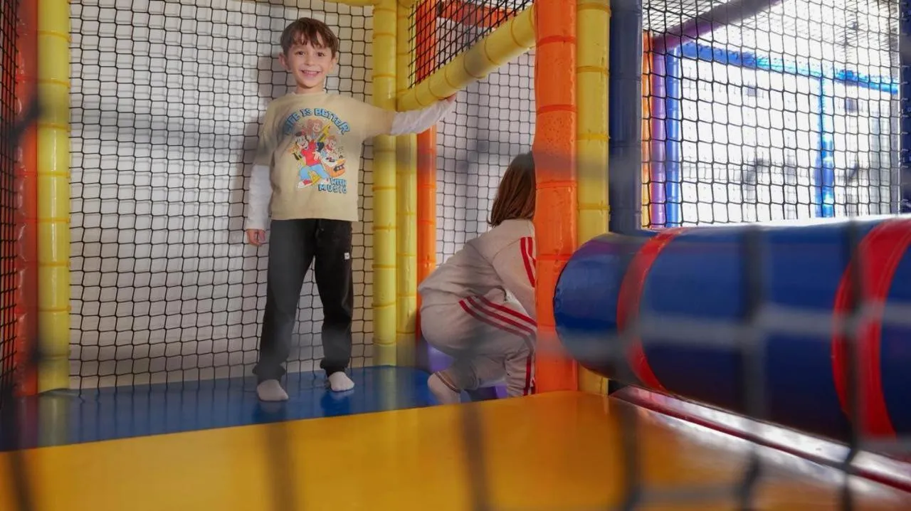 children in Hotel Alion