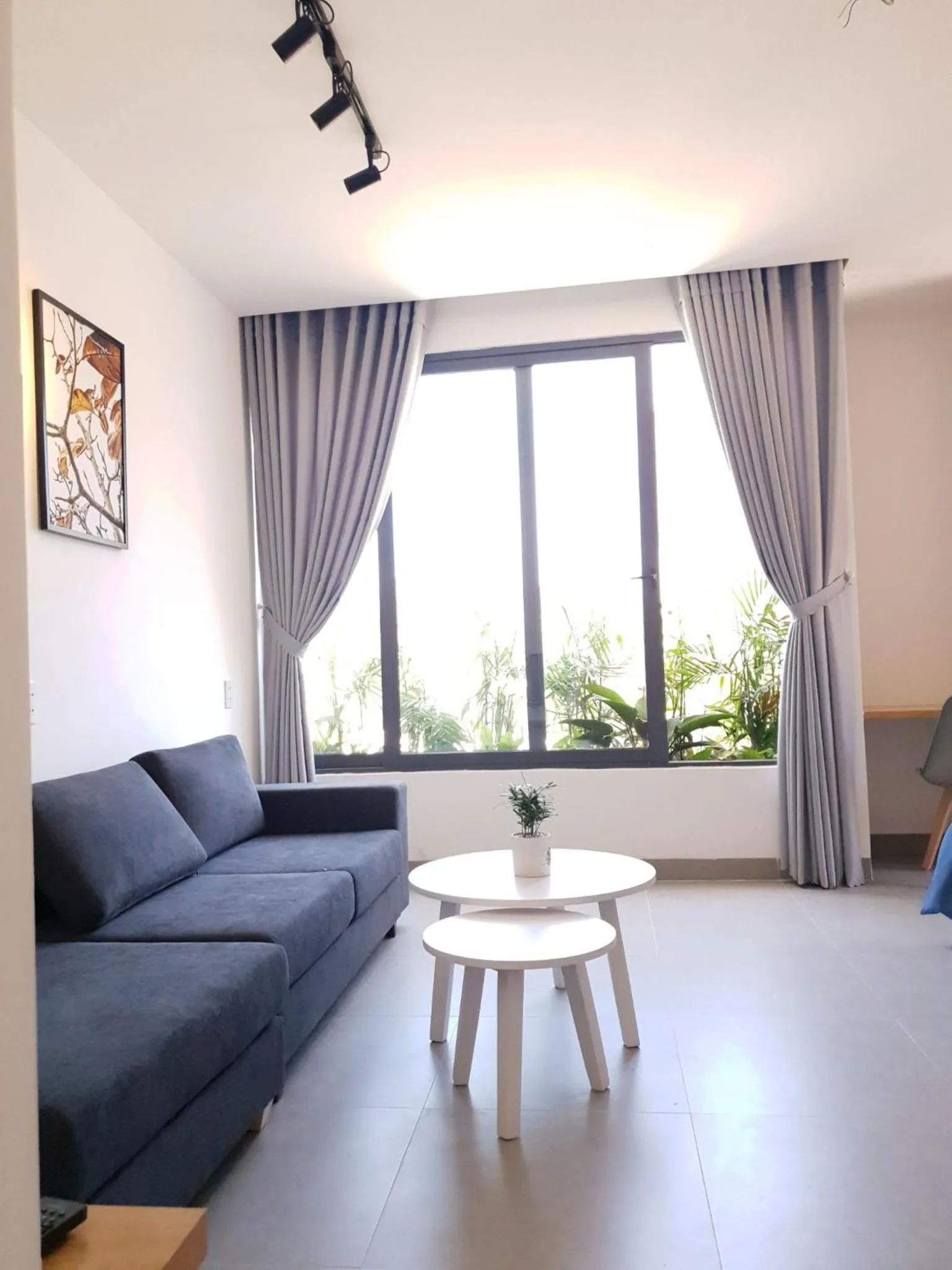 Living room in Lem's Apartment & Coffee