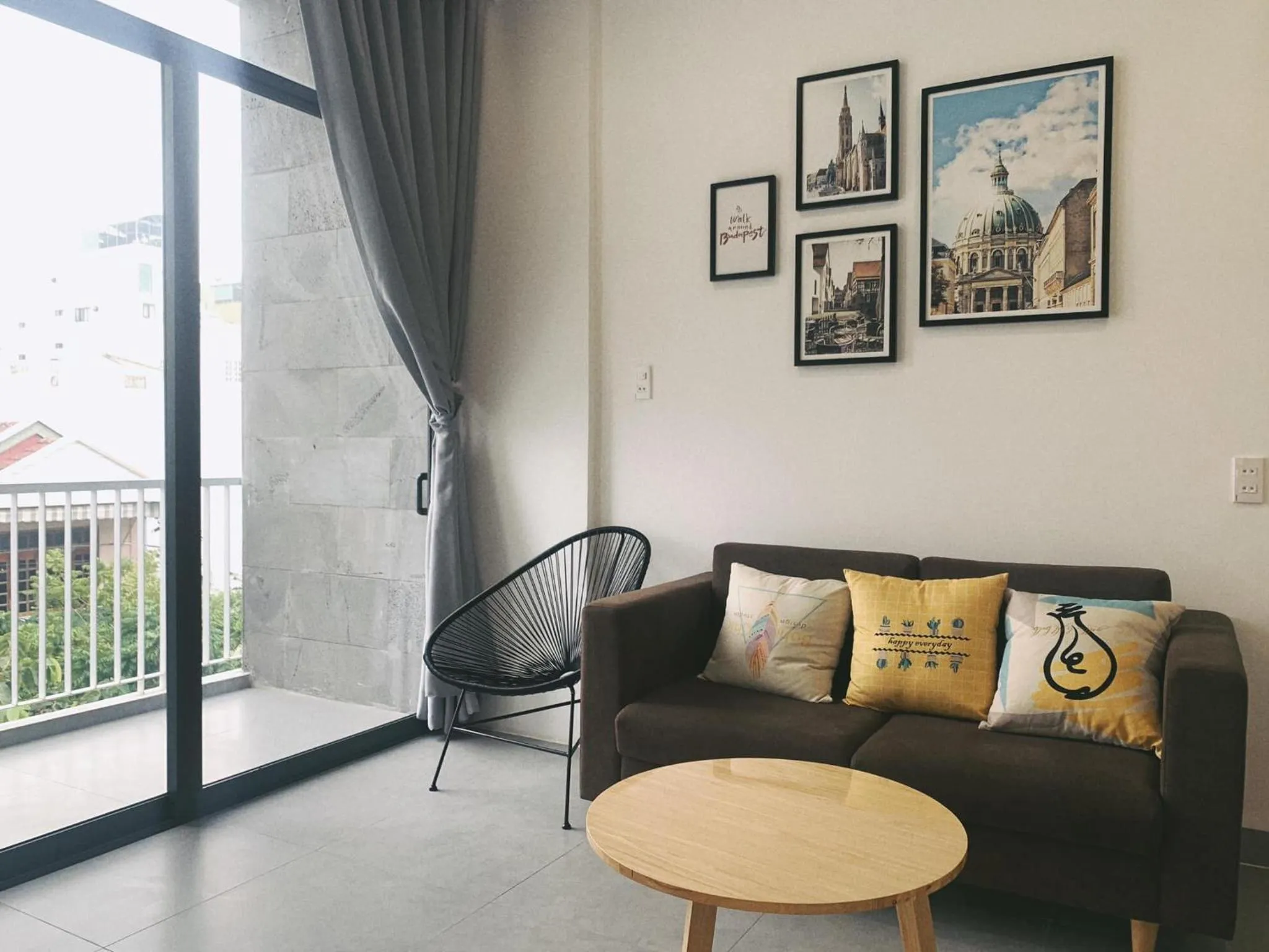 Living room in Lem's Apartment & Coffee