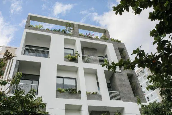Bathroom in Lem's Apartment & Coffee