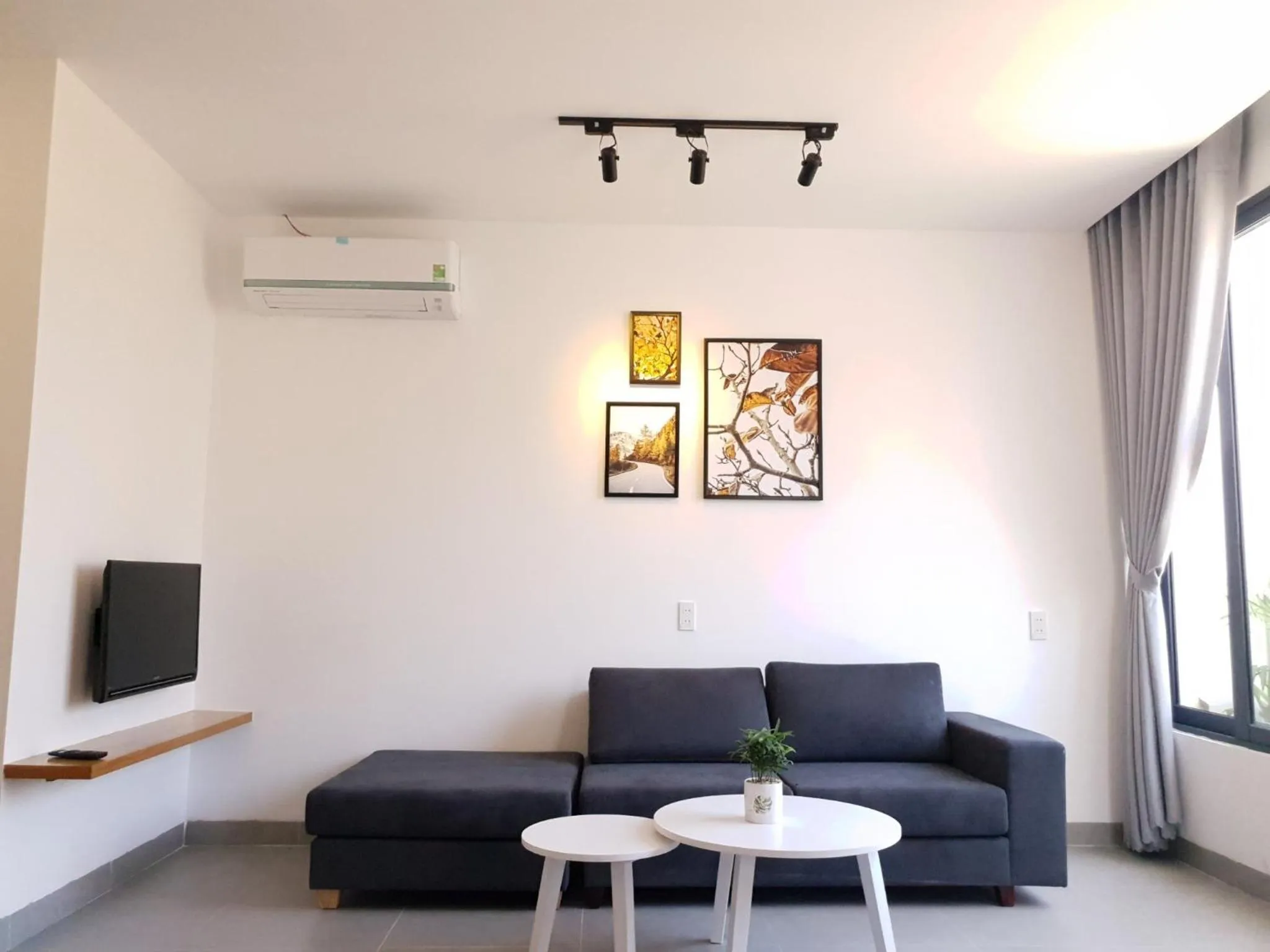 Living room in Lem's Apartment & Coffee