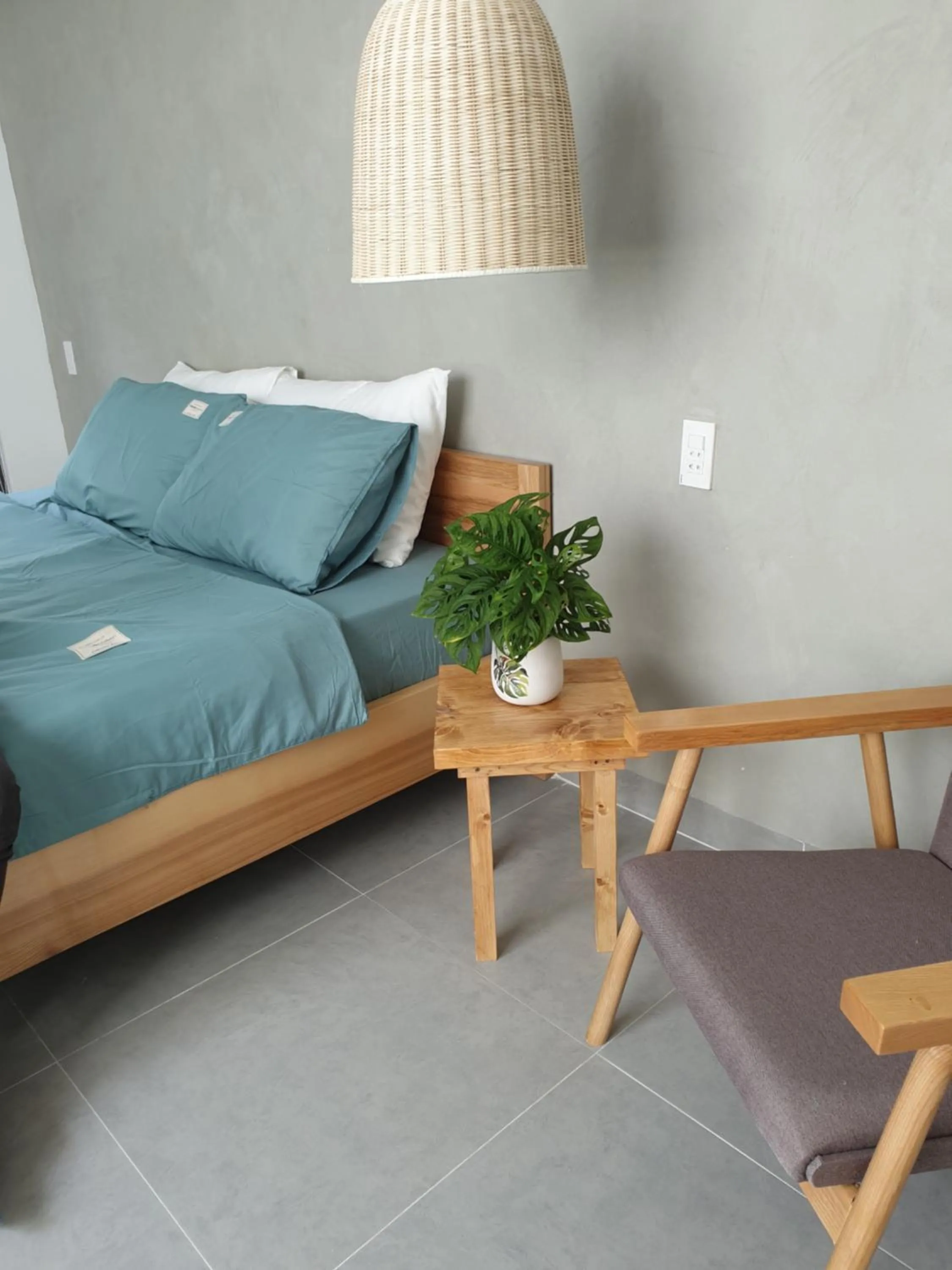 Living room, Bed in Lem's Apartment & Coffee