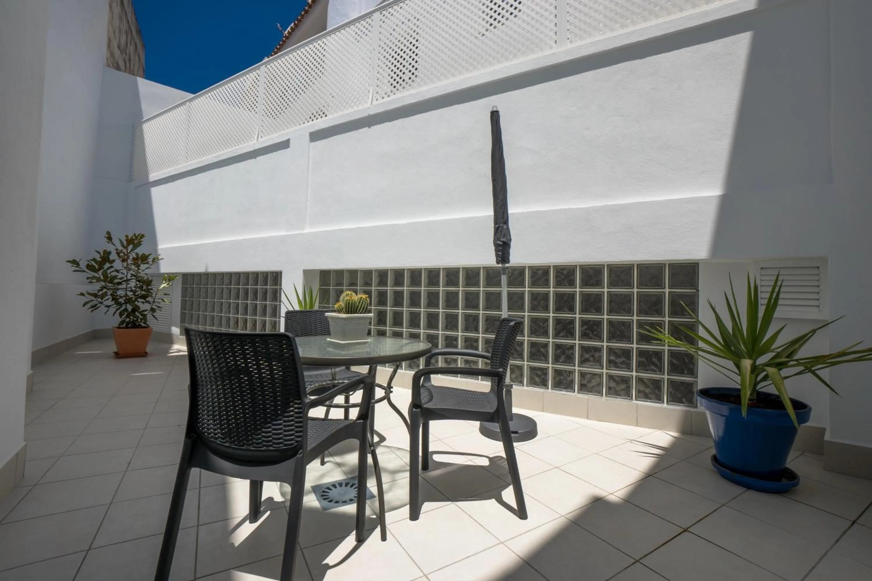 Patio in Apartamentos Mombasa 1 Planta