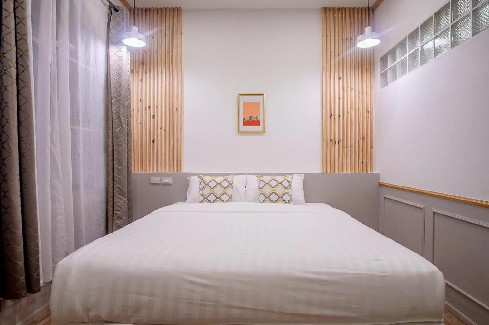 Bed in Isara Boutique Hotel and Cafe