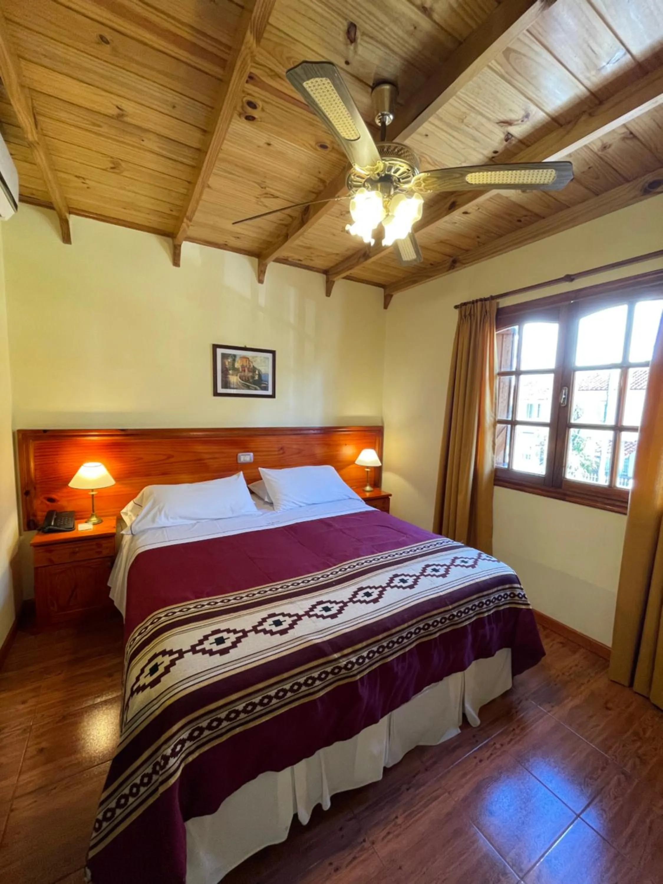 Bed in Hosteria Sirenuse